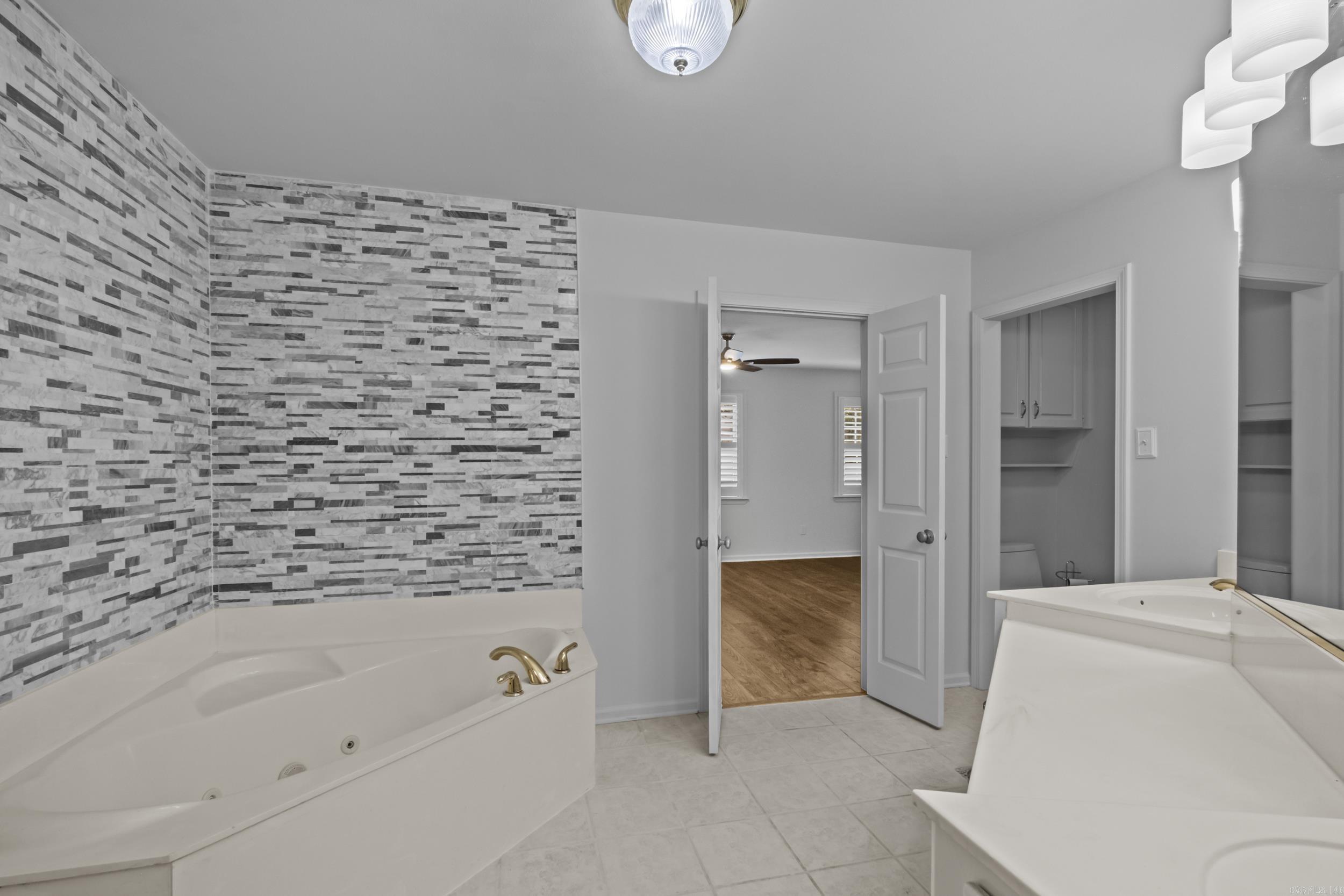 5301 Timber Creek Cir Property Photo 27