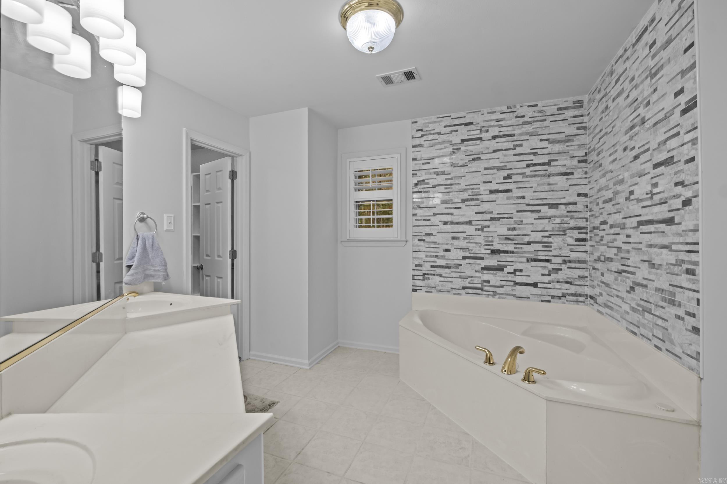 5301 Timber Creek Cir Property Photo 29