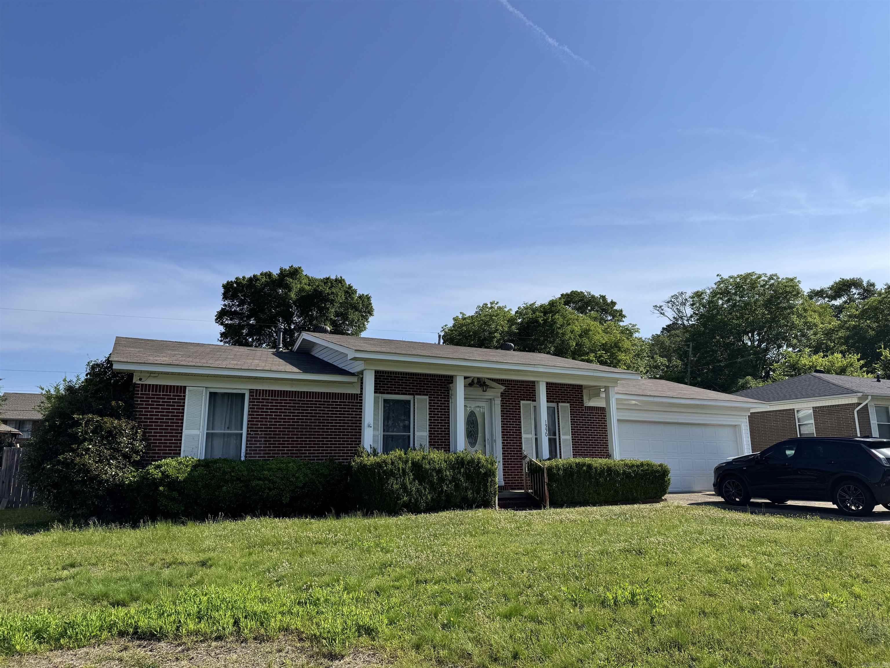 1330 Glenmere Circle Property Photo 2