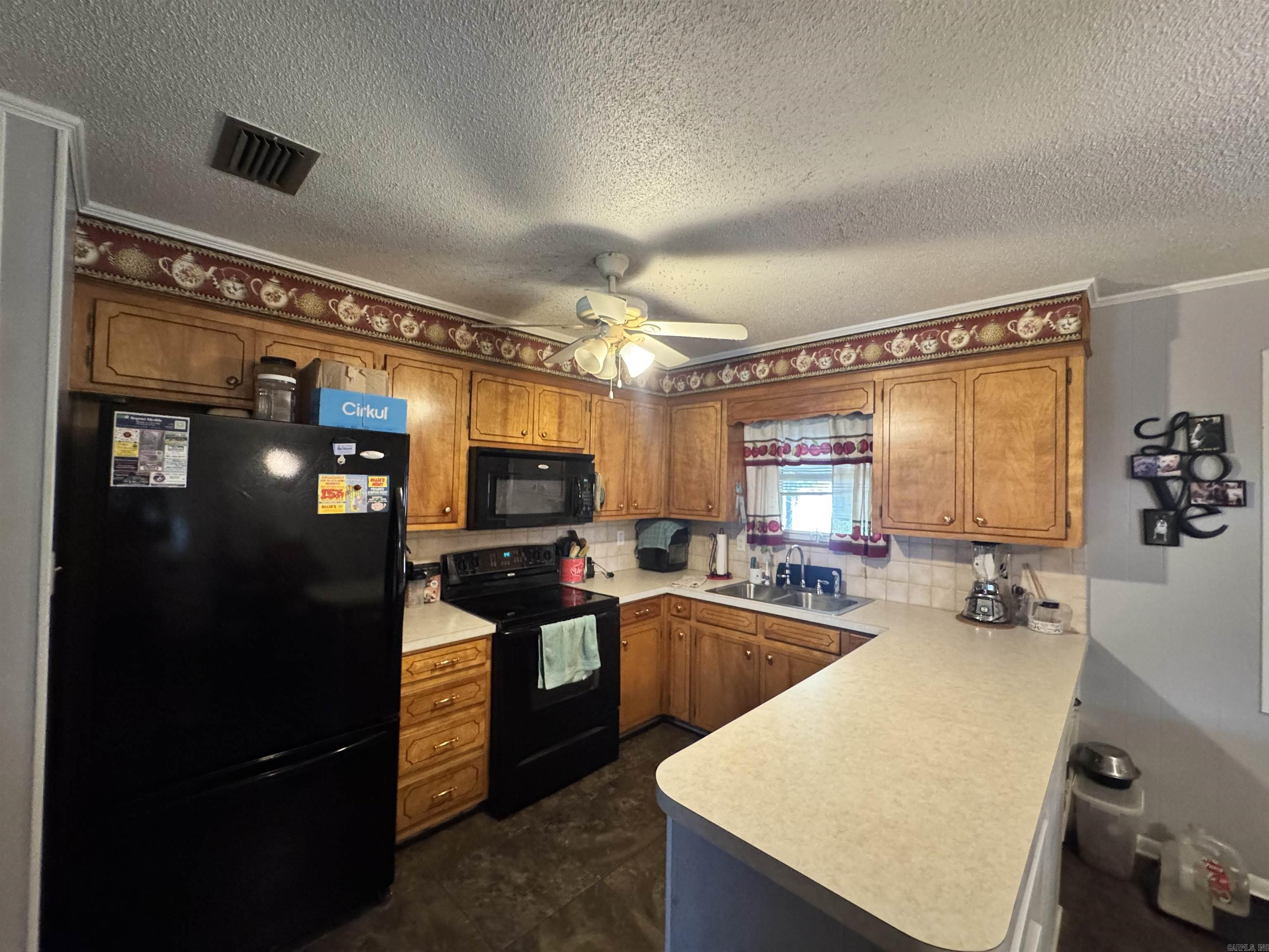 1330 Glenmere Circle Property Photo 4