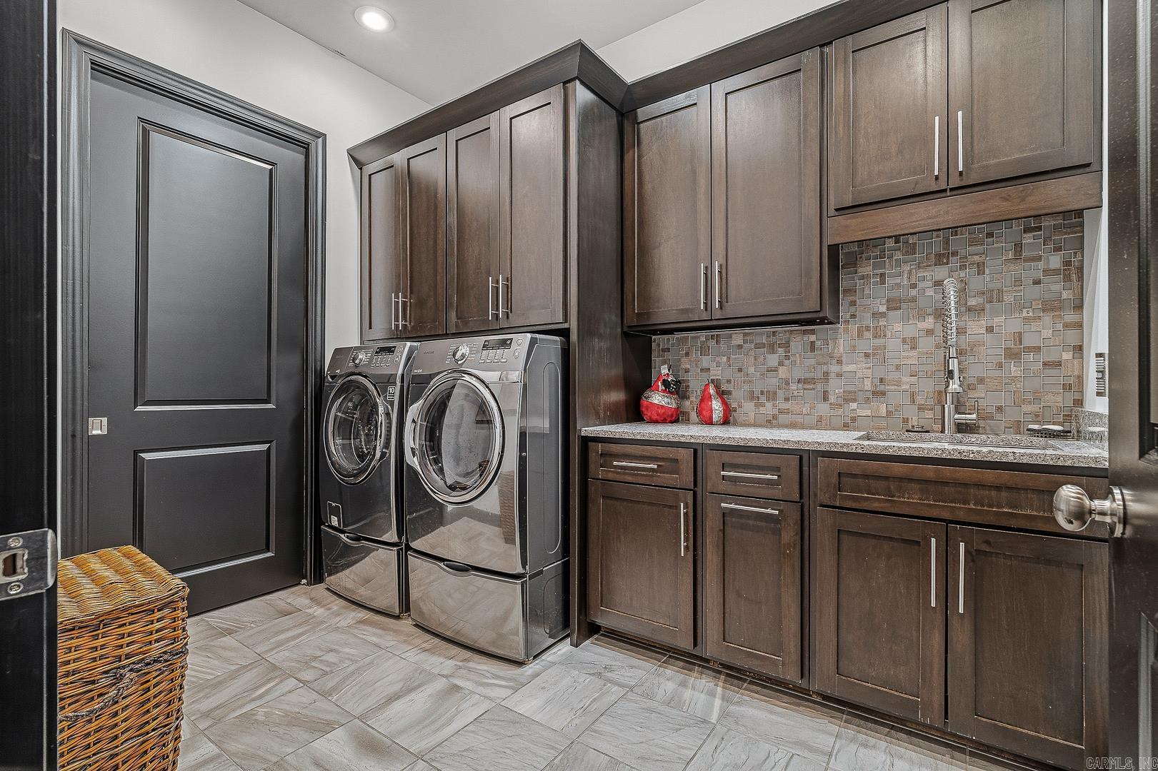 4208 W Kingshighway Property Photo 32