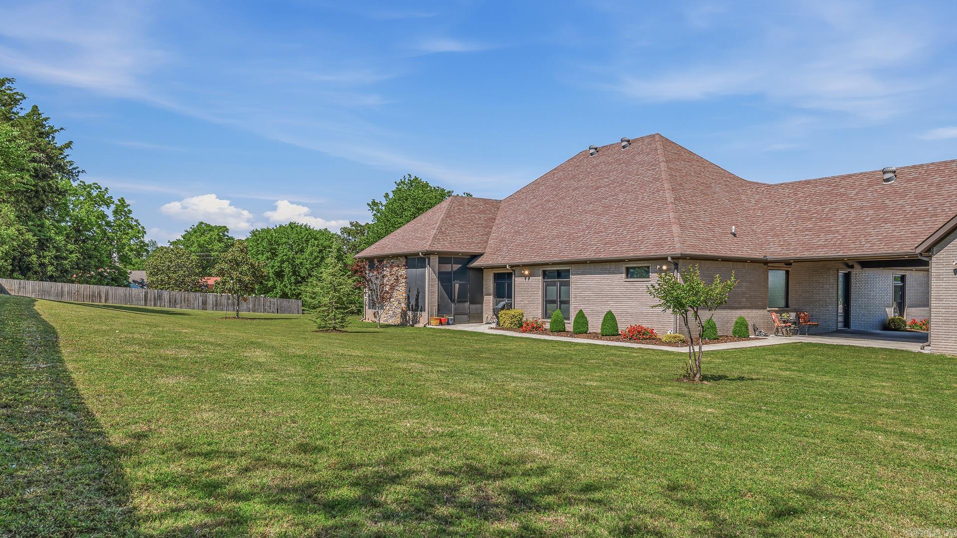 4208 W Kingshighway Property Photo 43