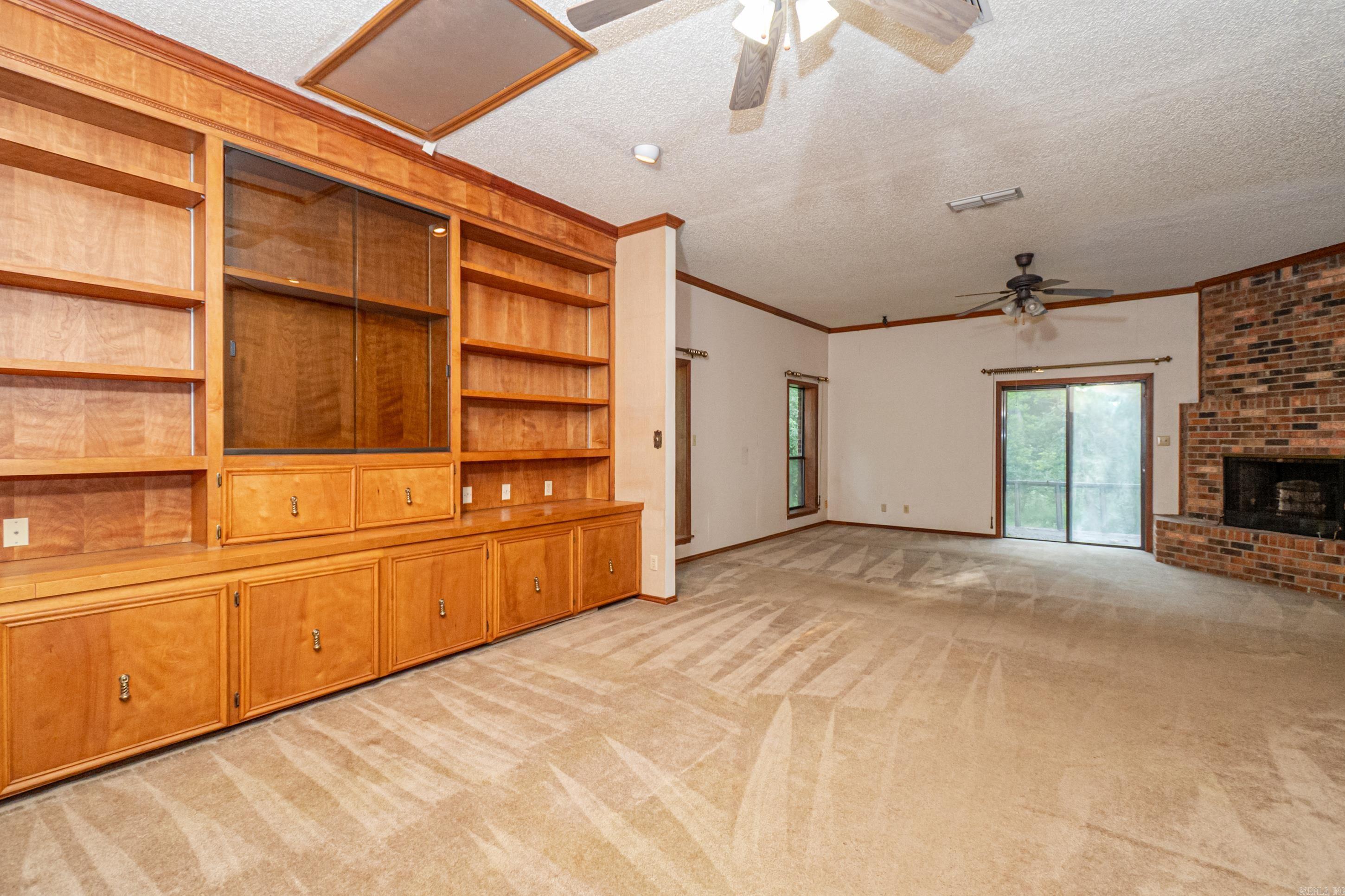 214 Millcreek Dr Property Photo 9