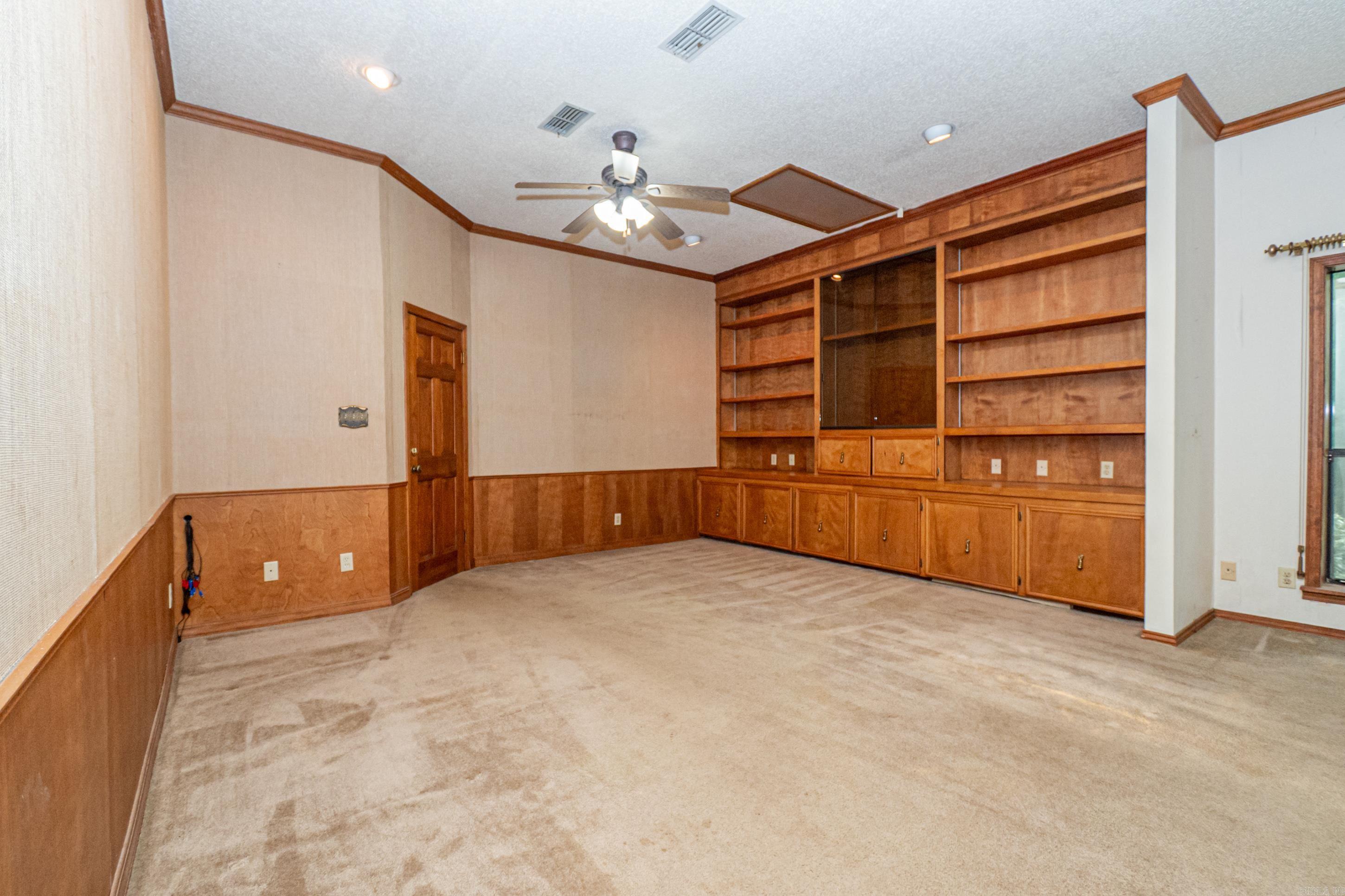 214 Millcreek Dr Property Photo 13