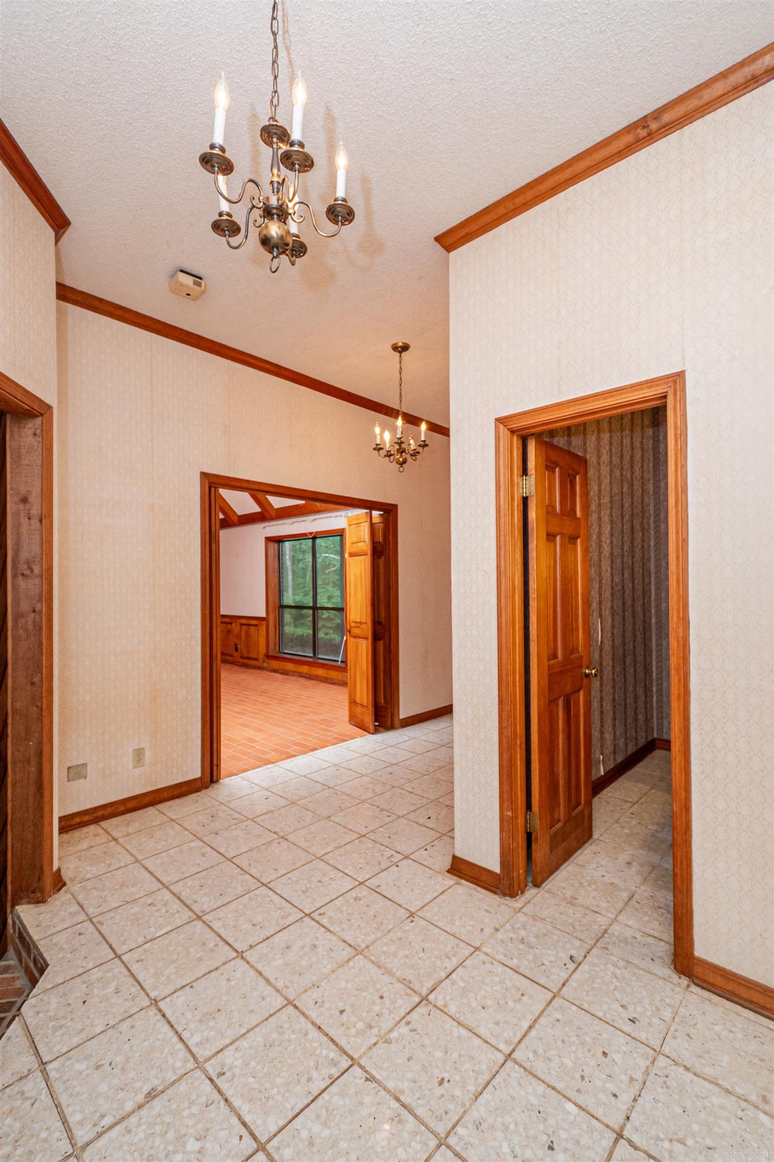 214 Millcreek Dr Property Photo 15