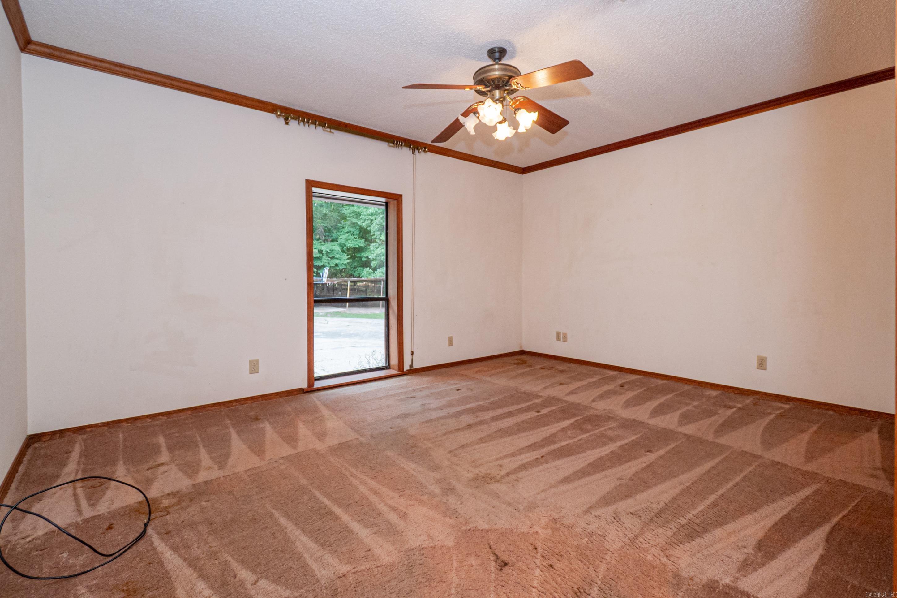214 Millcreek Dr Property Photo 18