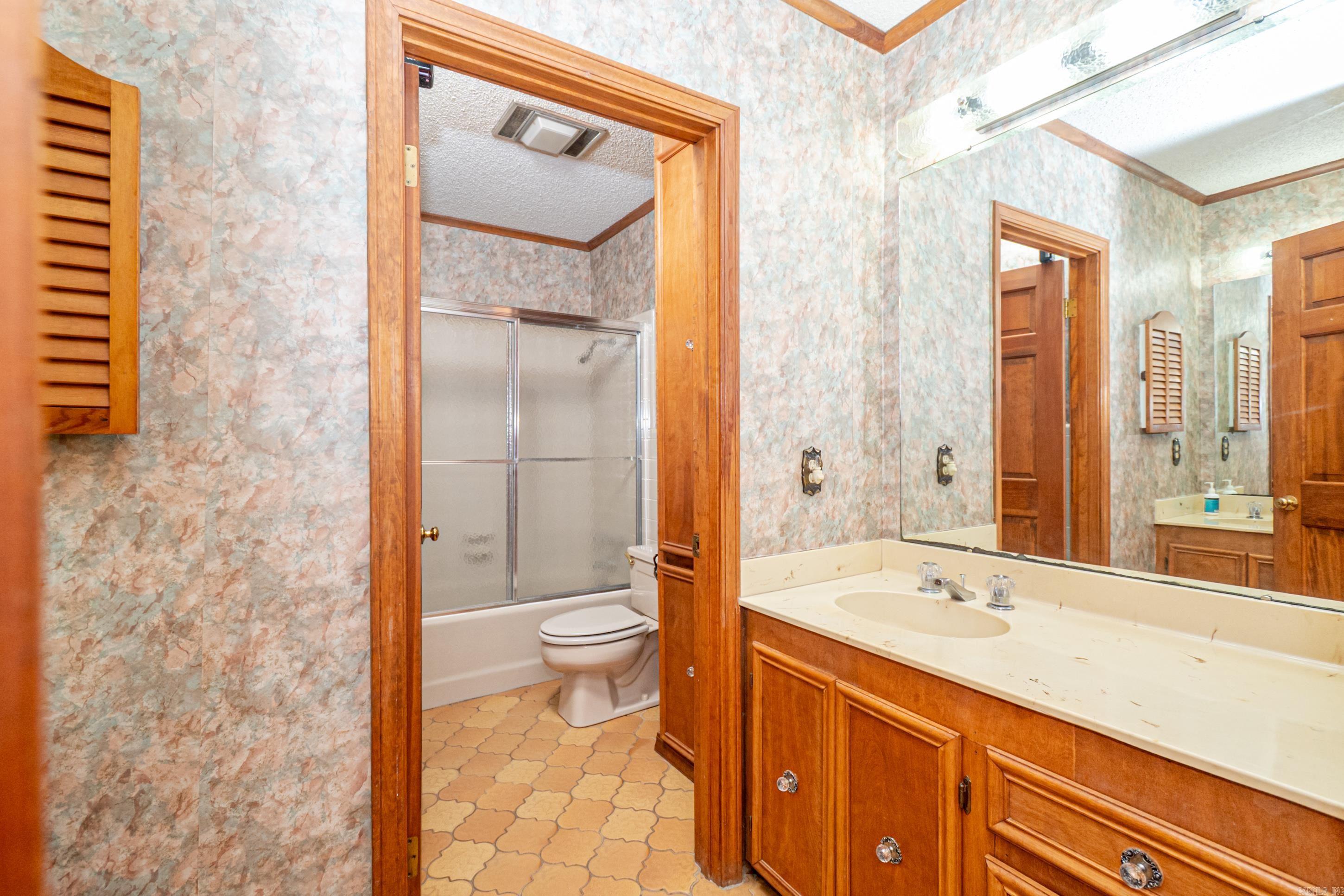 214 Millcreek Dr Property Photo 20