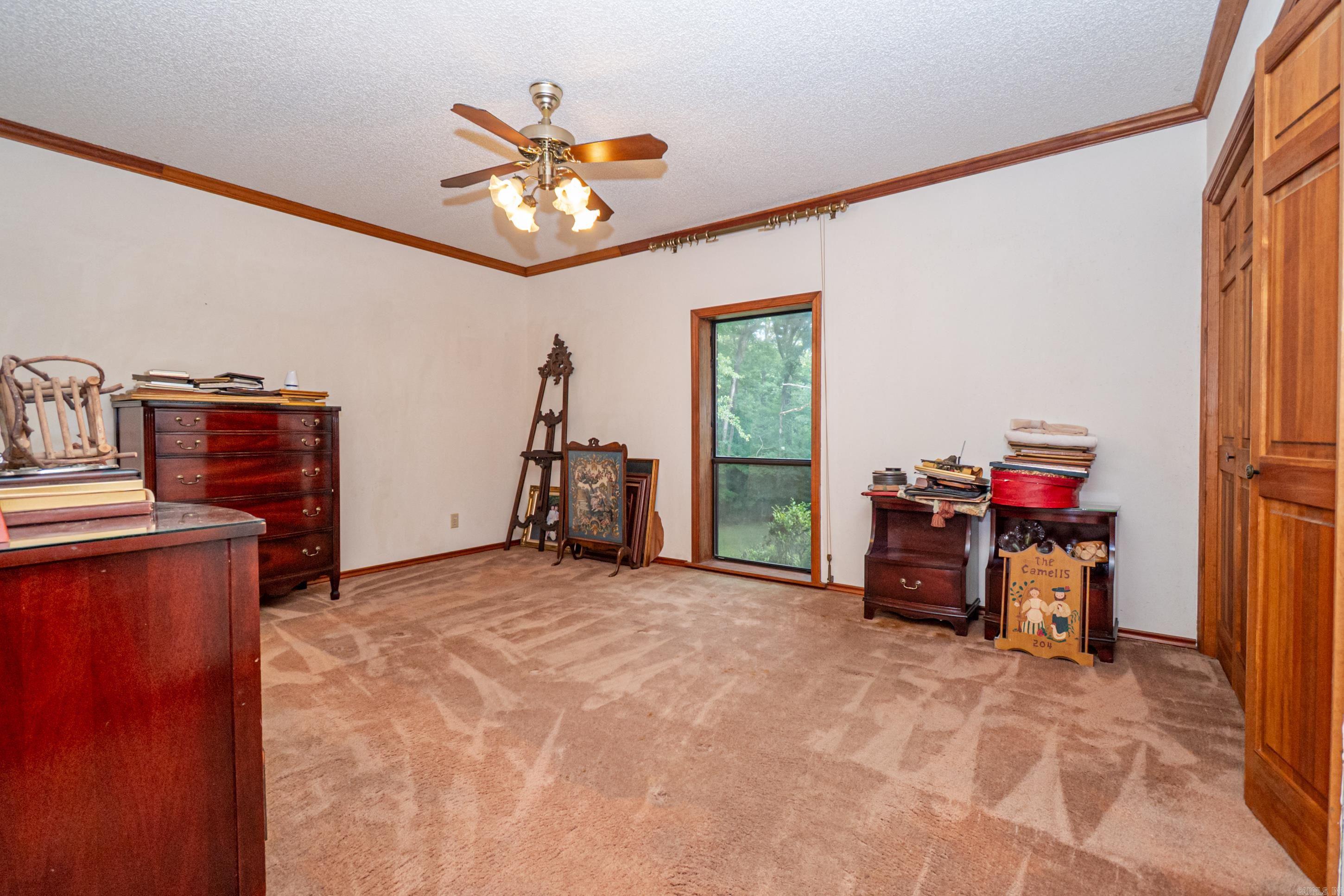 214 Millcreek Dr Property Photo 22