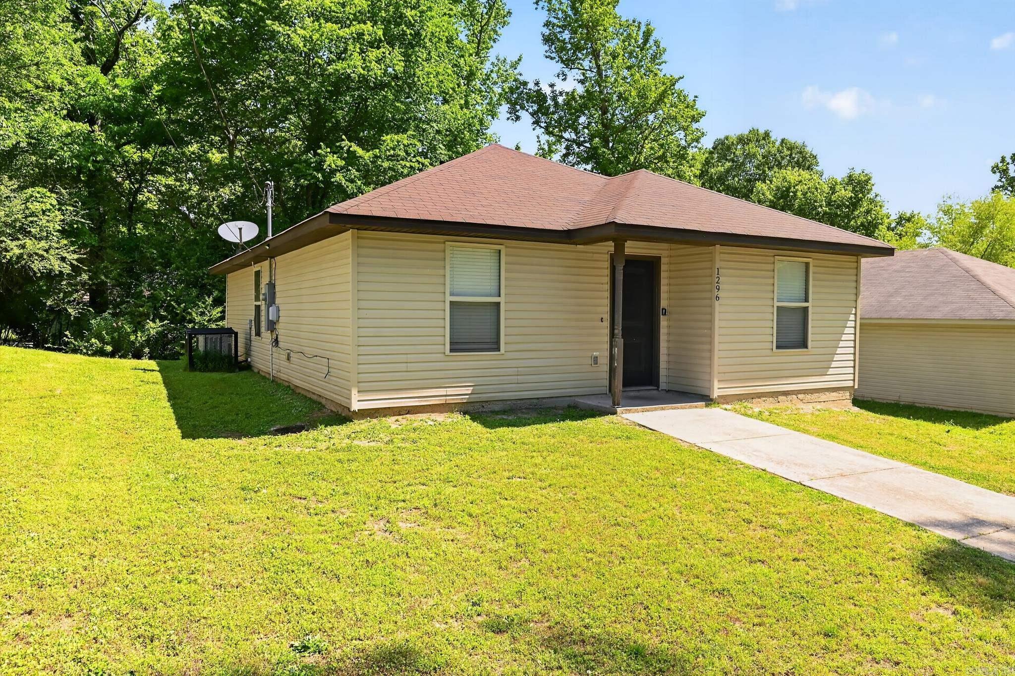 1296 Ridge Road Property Photo 2