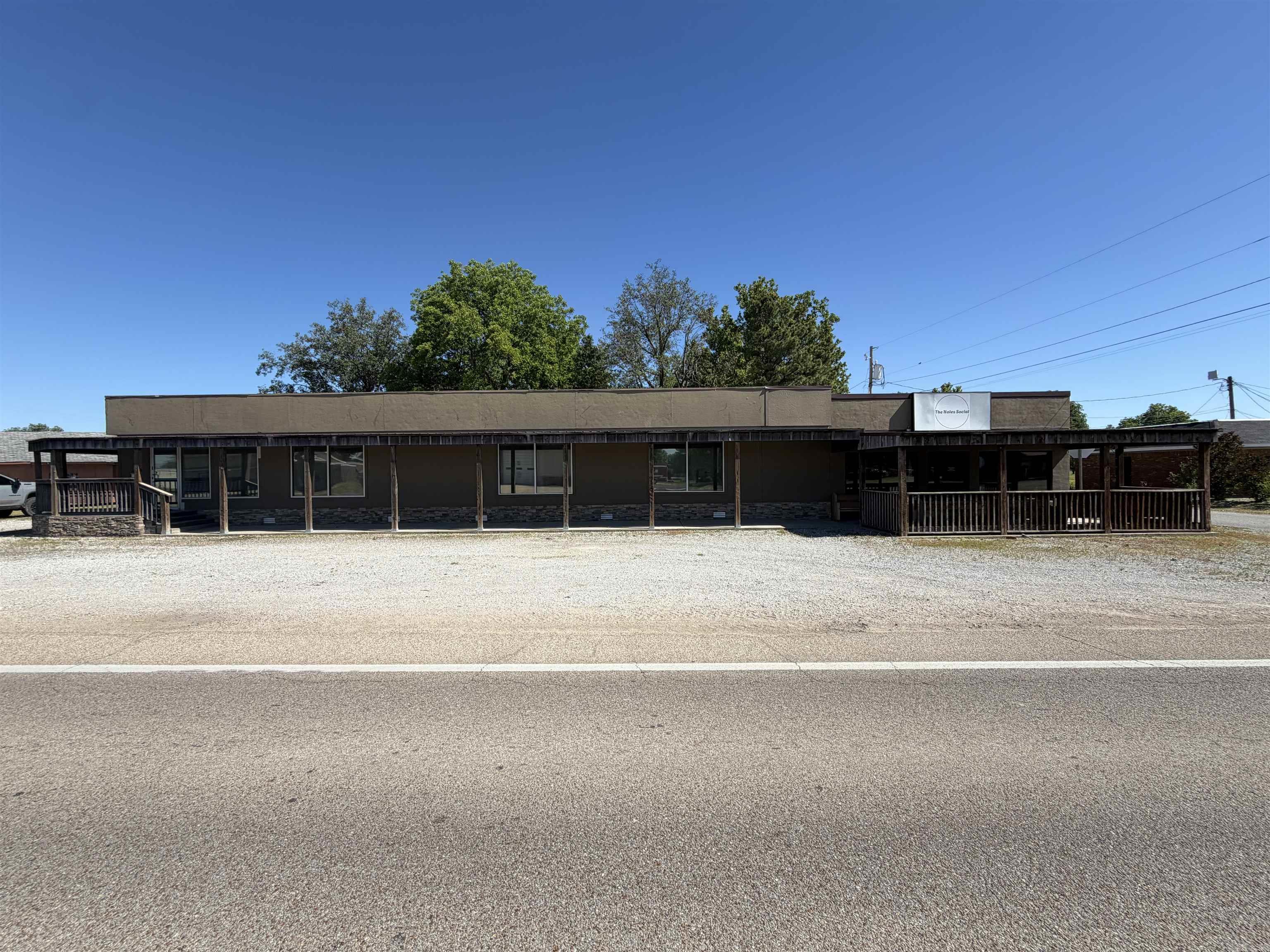 105 E 9th Street Property Photo 2