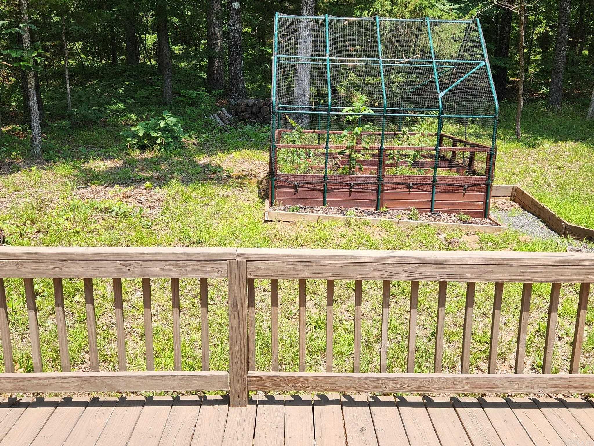 106 Oak Park Property Photo 14