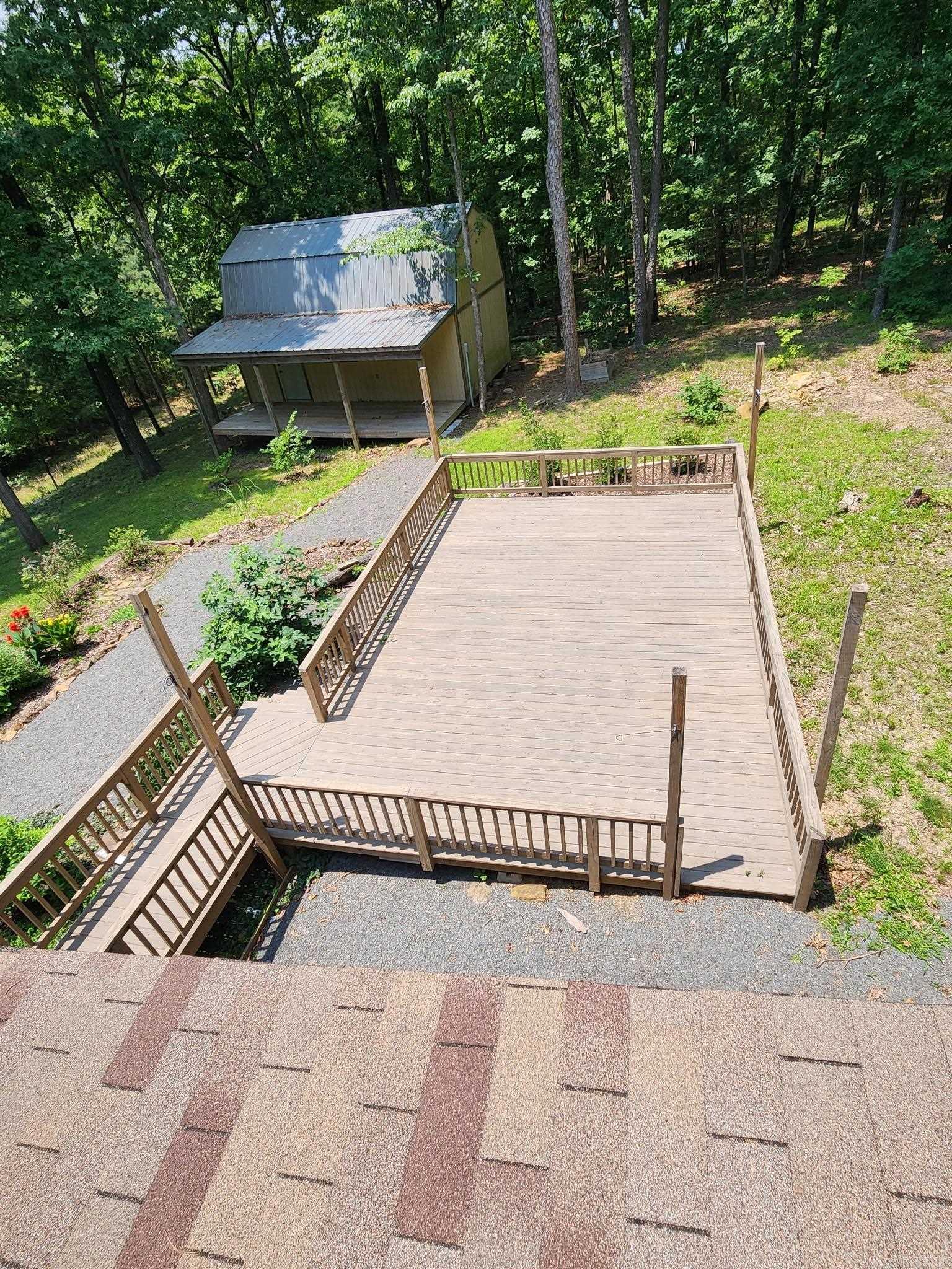 106 Oak Park Property Photo 18