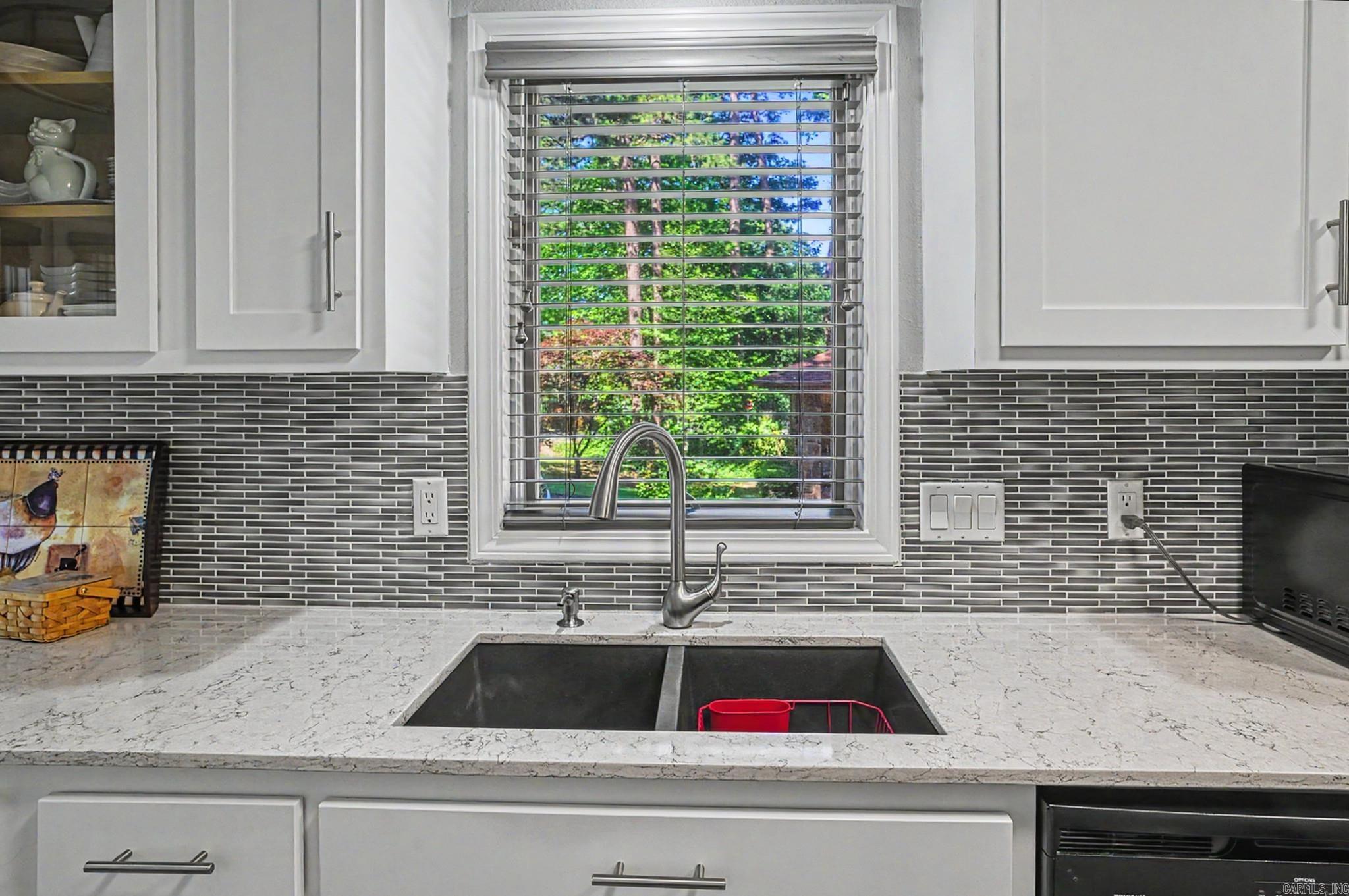 5 Emanuel Lane Property Photo 19