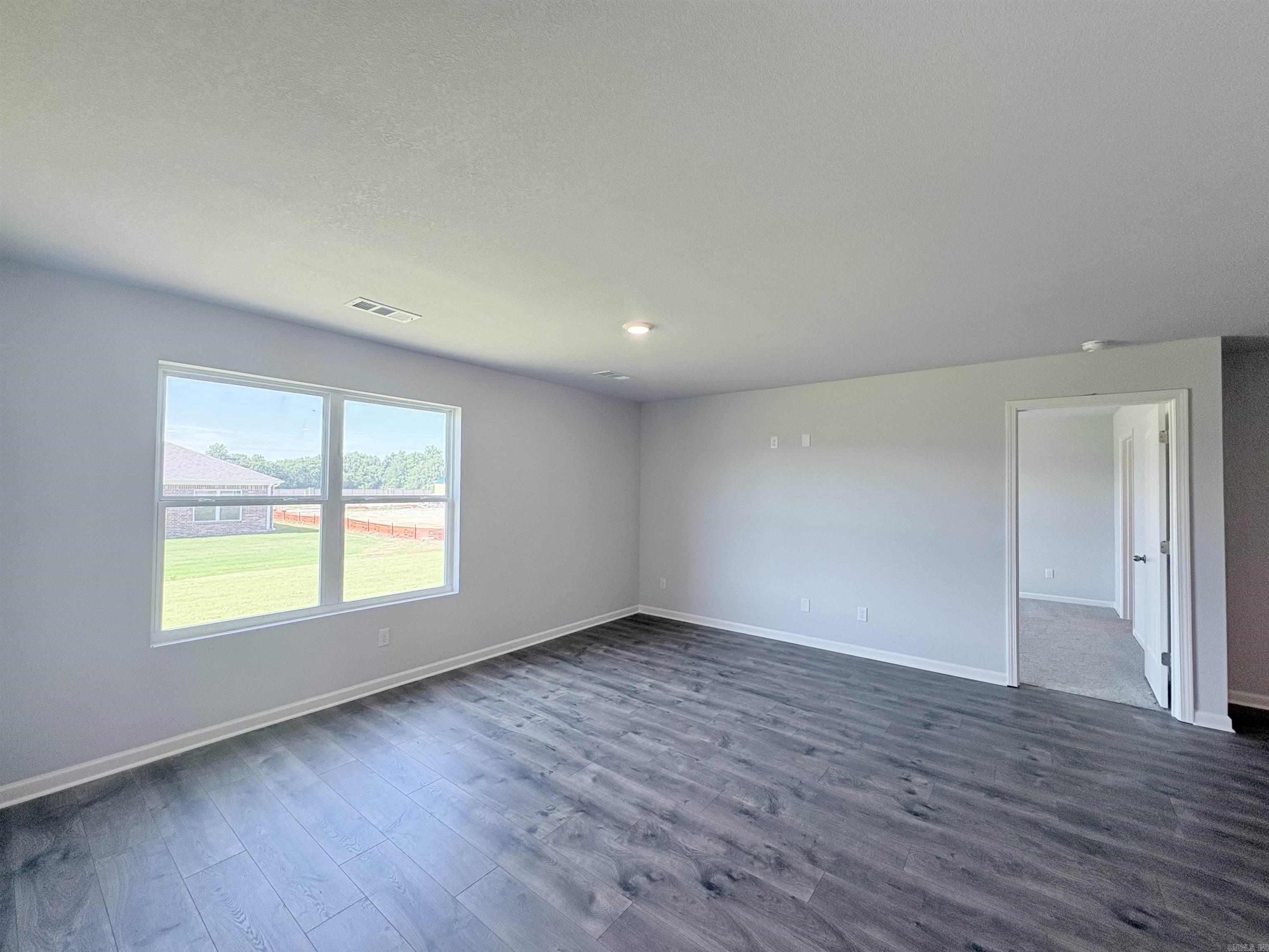 3506 Hawthorn Way Property Photo 4