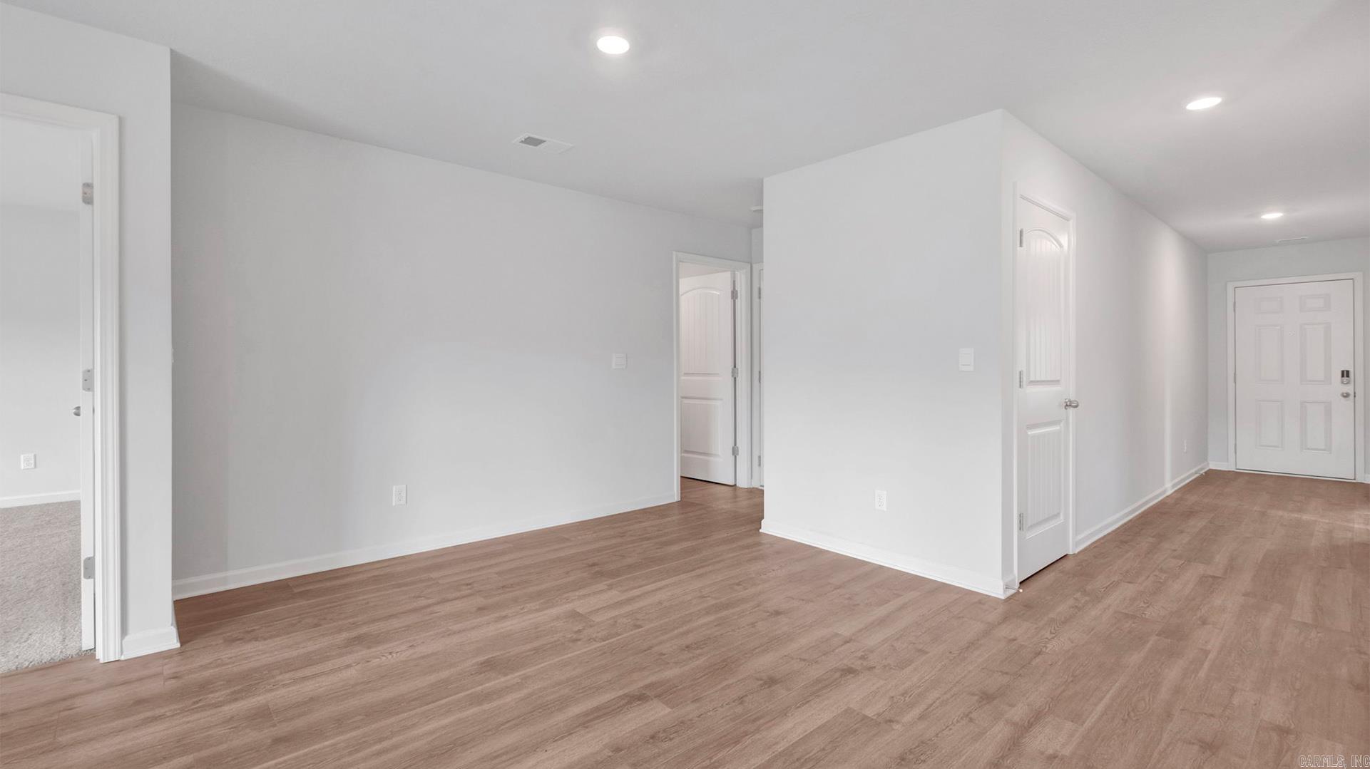 3402 Hawthorn Way Property Photo 12