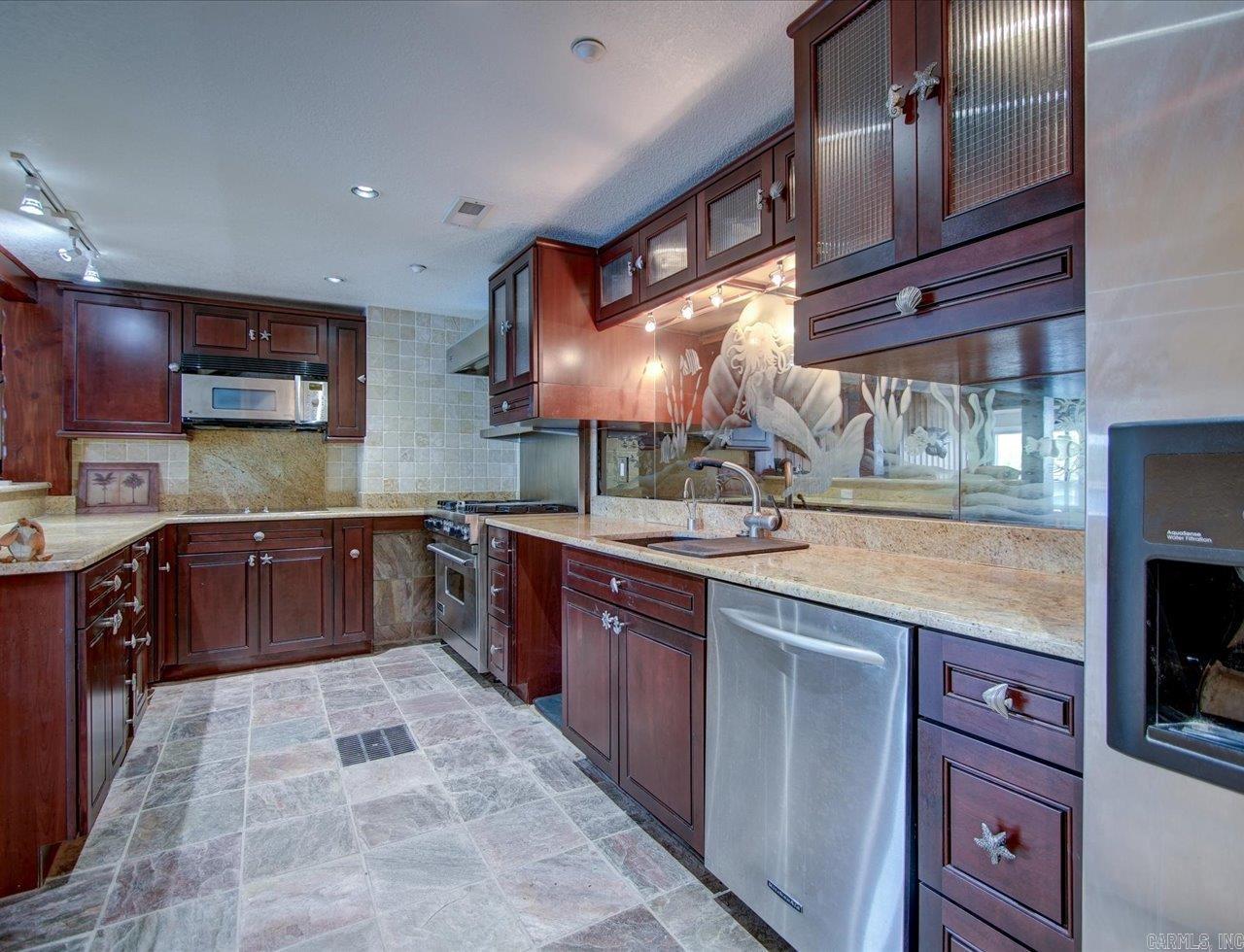 219 Daffodil Street Property Photo 25