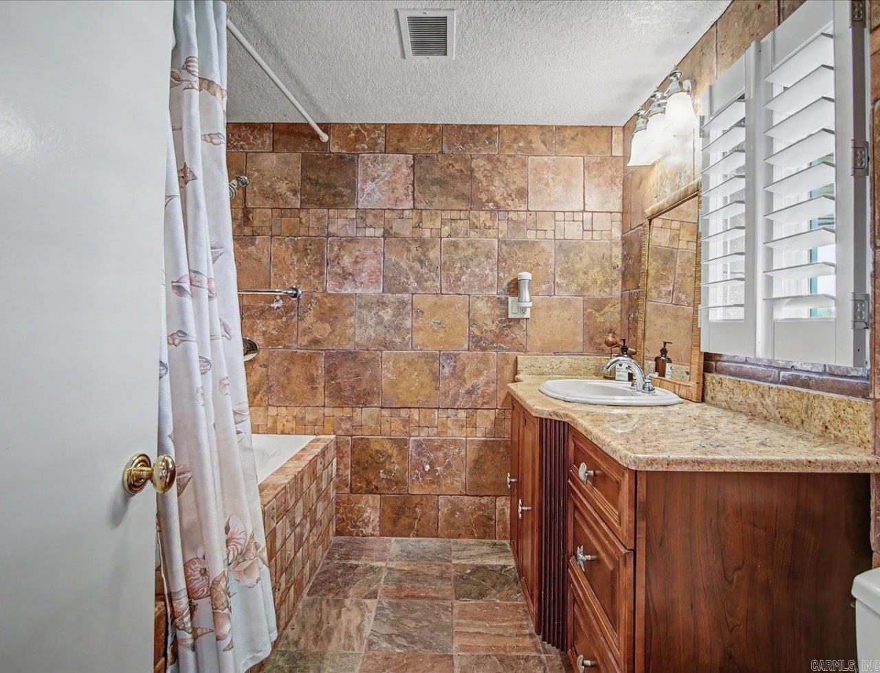 219 Daffodil Street Property Photo 29
