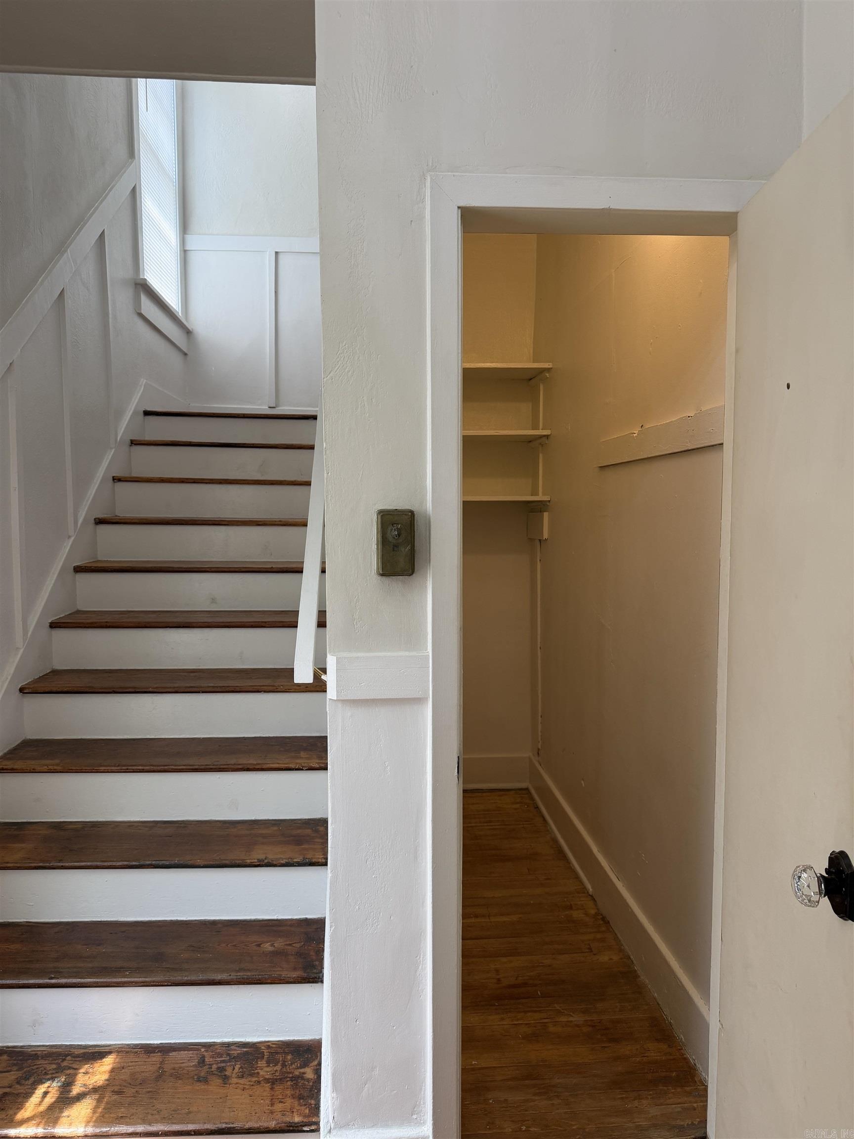 609 W Poplar Street Property Photo 17