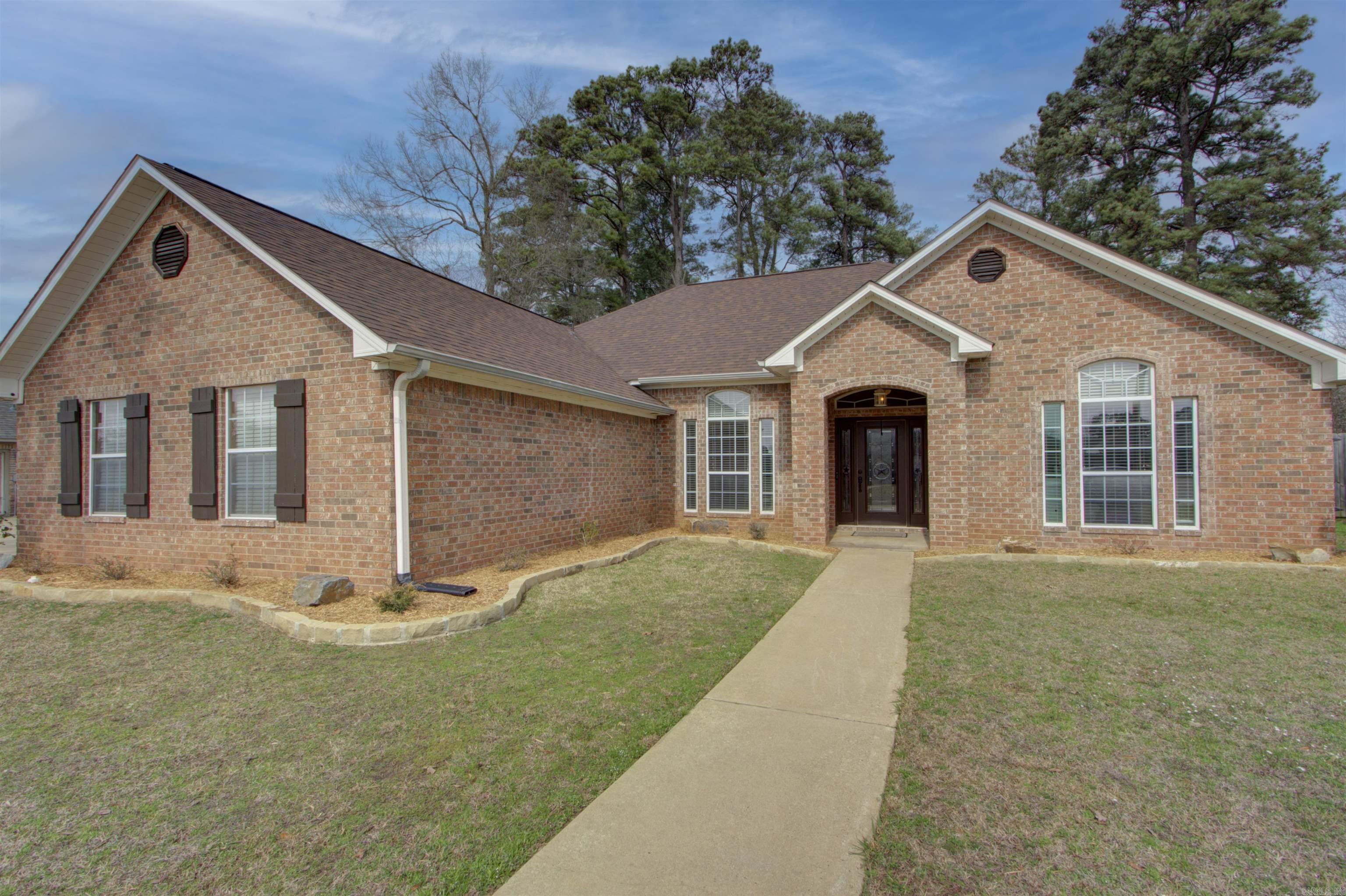 122 Corley Circle Property Photo 2