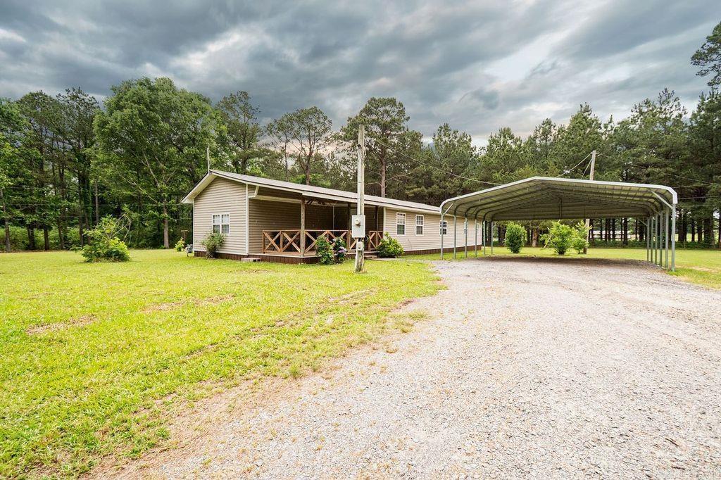 152 Wheeler Ln Property Photo 2