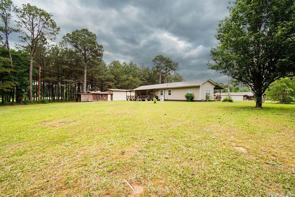 152 Wheeler Ln Property Photo 3