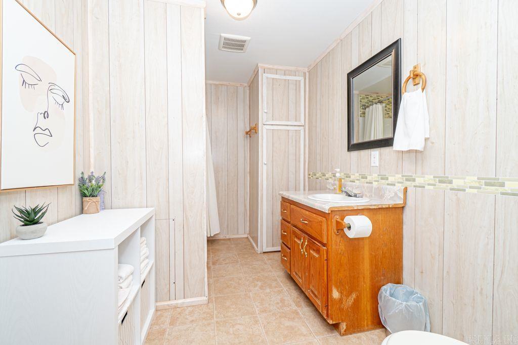 152 Wheeler Ln Property Photo 11