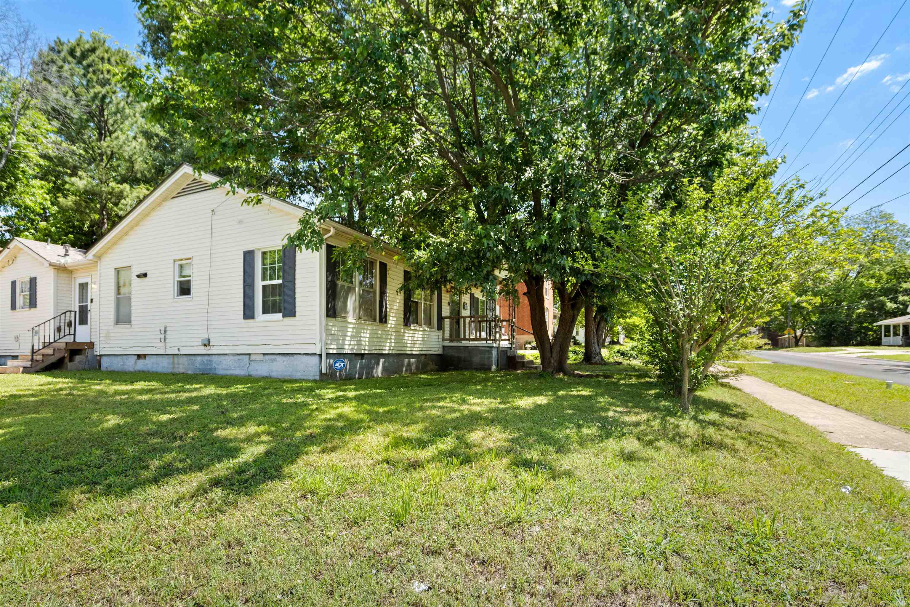 644 W Matthews Ave Property Photo 18