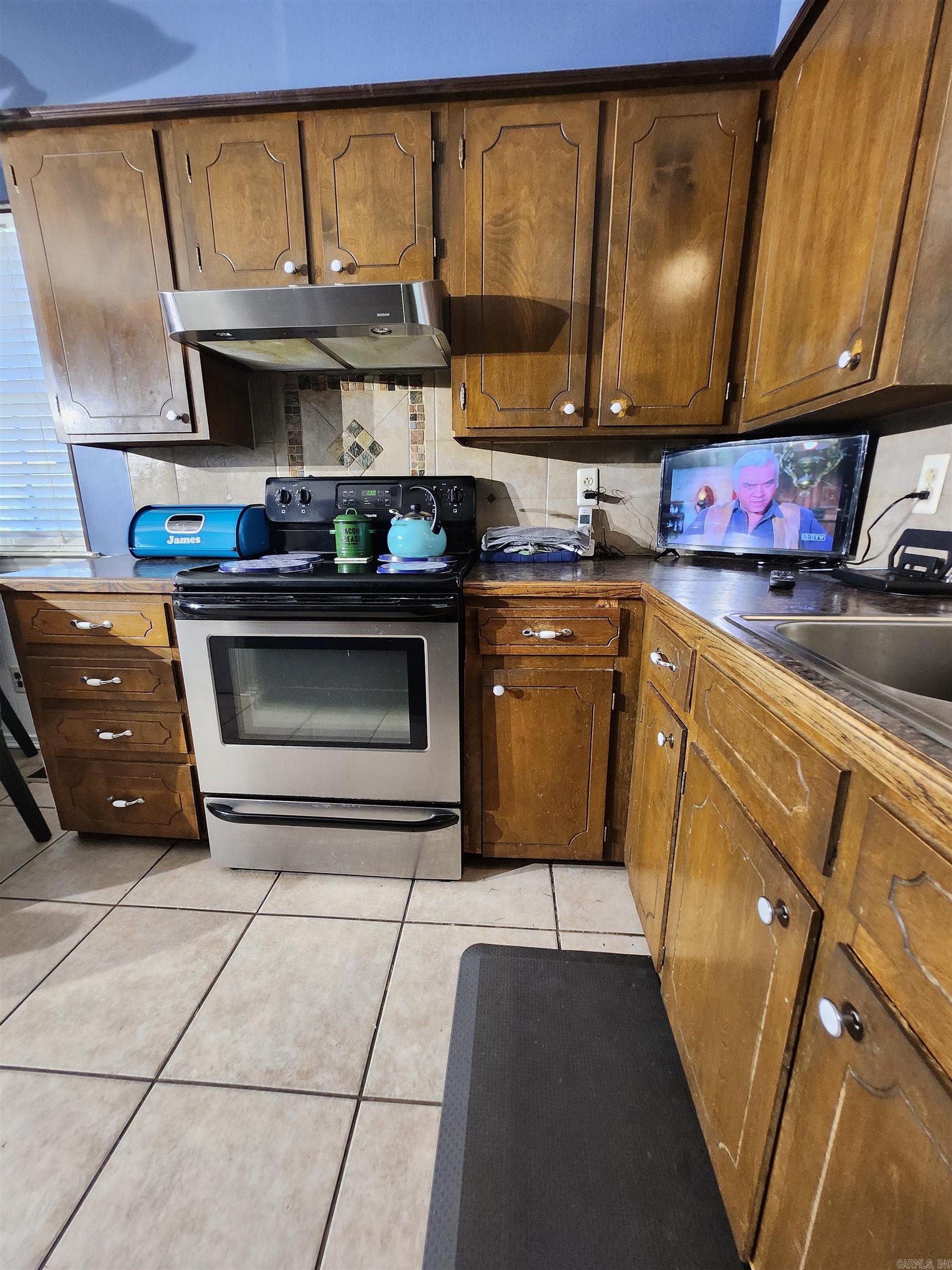 12413 Pleasant Forest Drive Property Photo 9