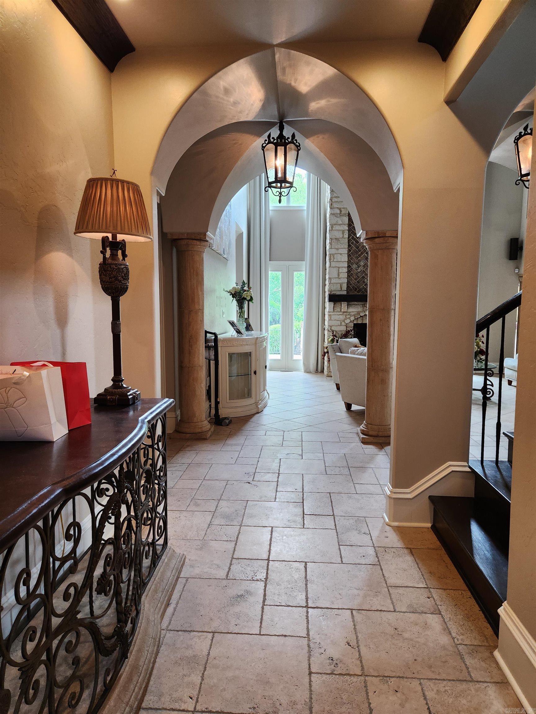 11 La Scala Court Property Photo 6