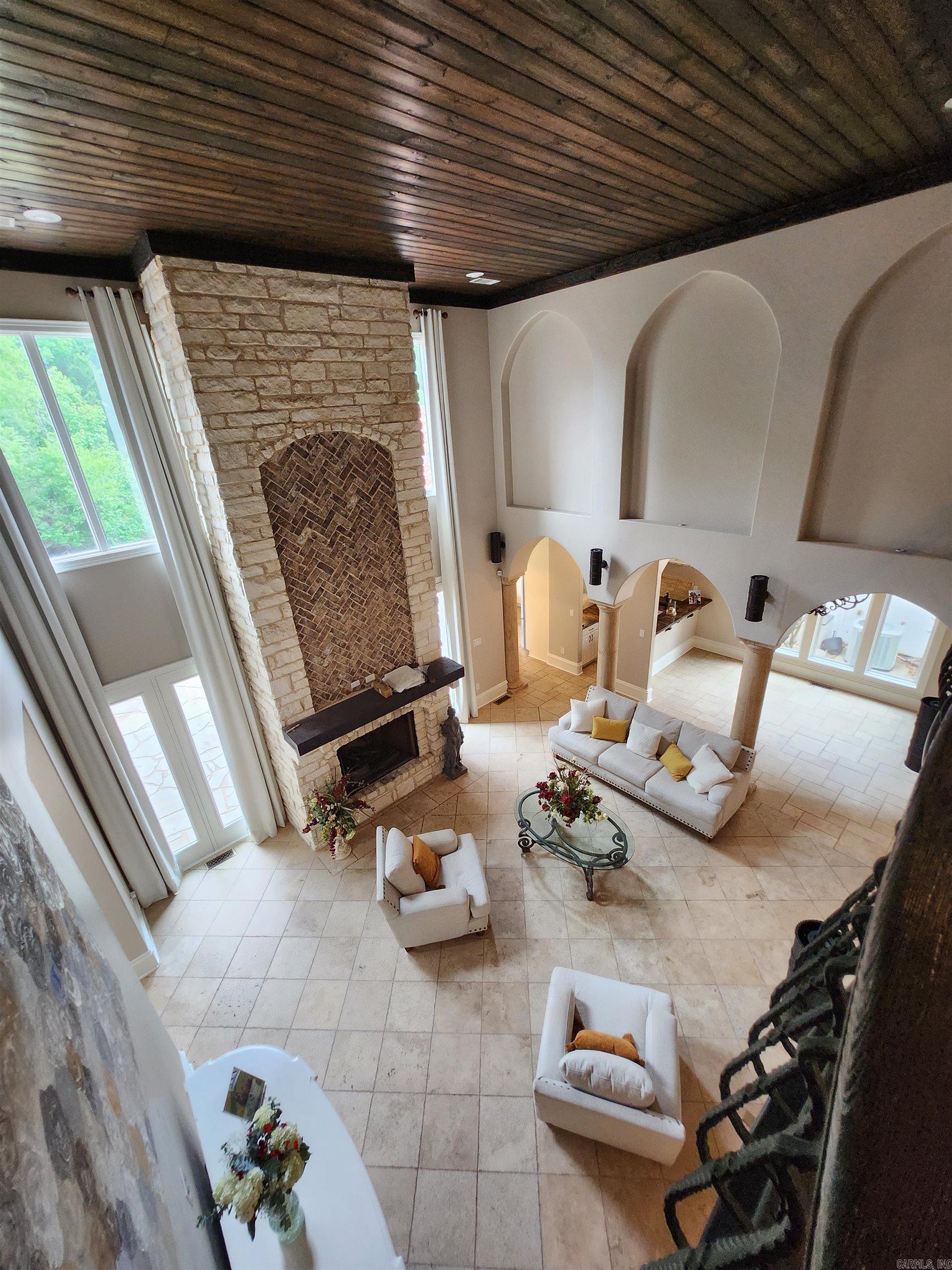 11 La Scala Court Property Photo 14