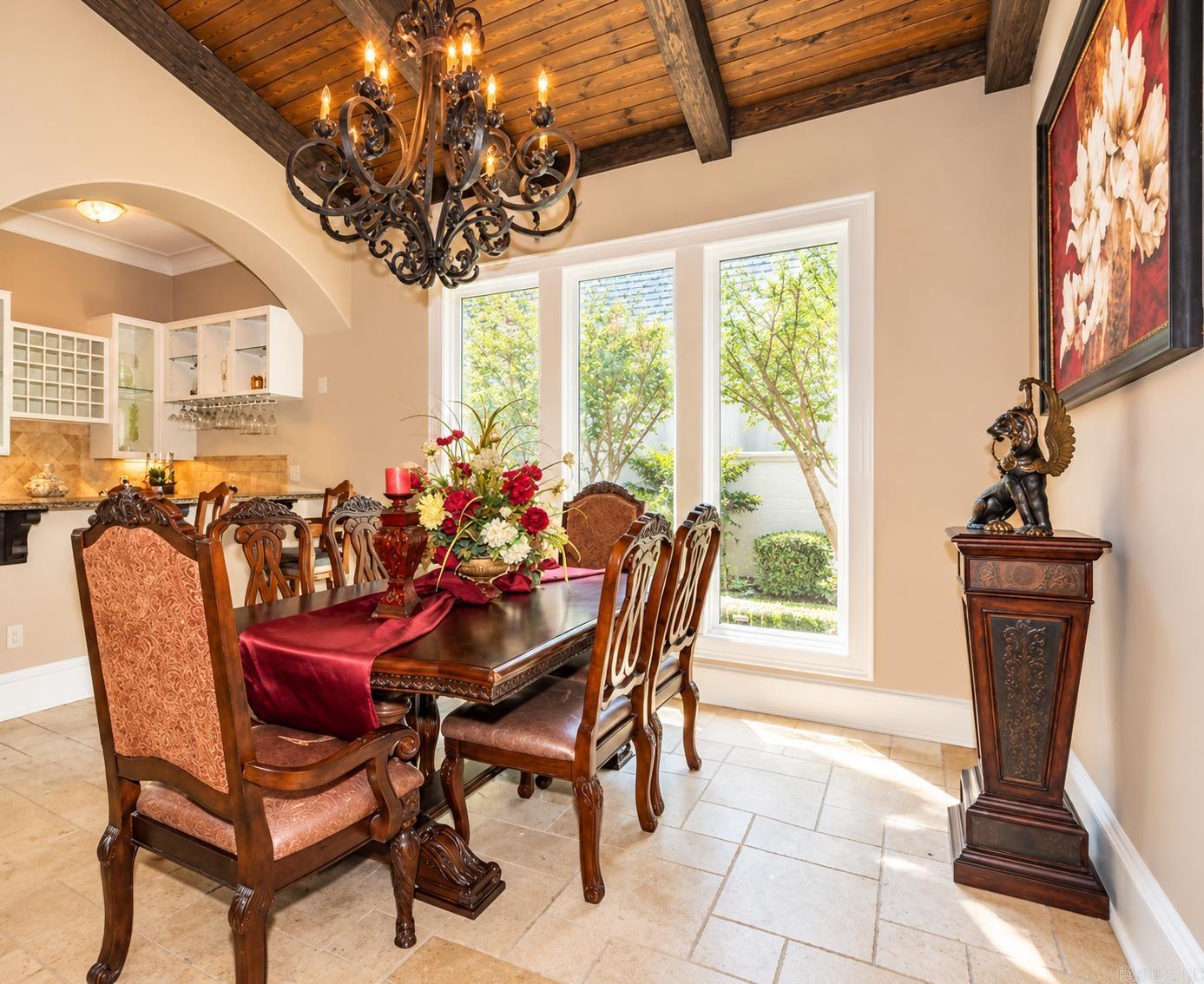 11 La Scala Court Property Photo 14