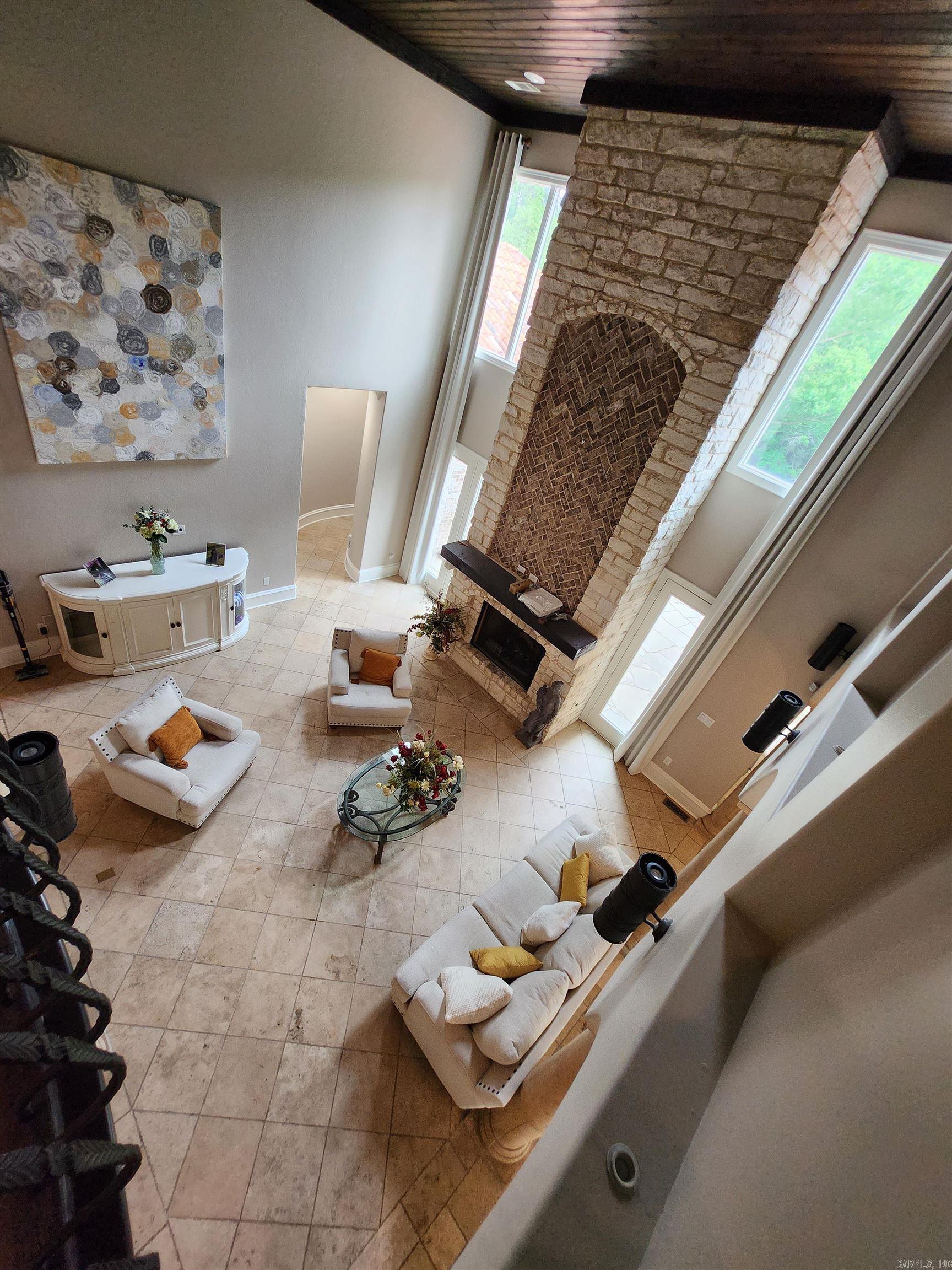 11 La Scala Court Property Photo 15