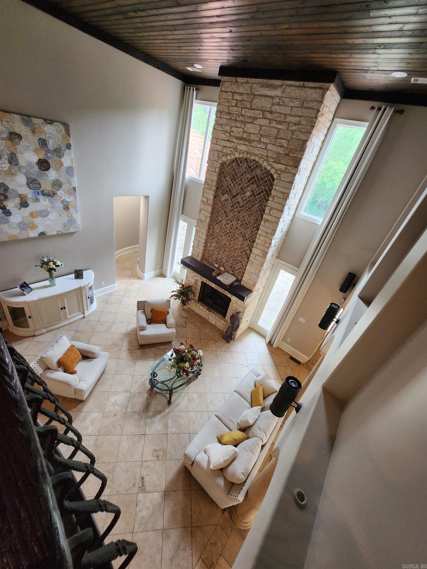11 La Scala Court Property Photo 16