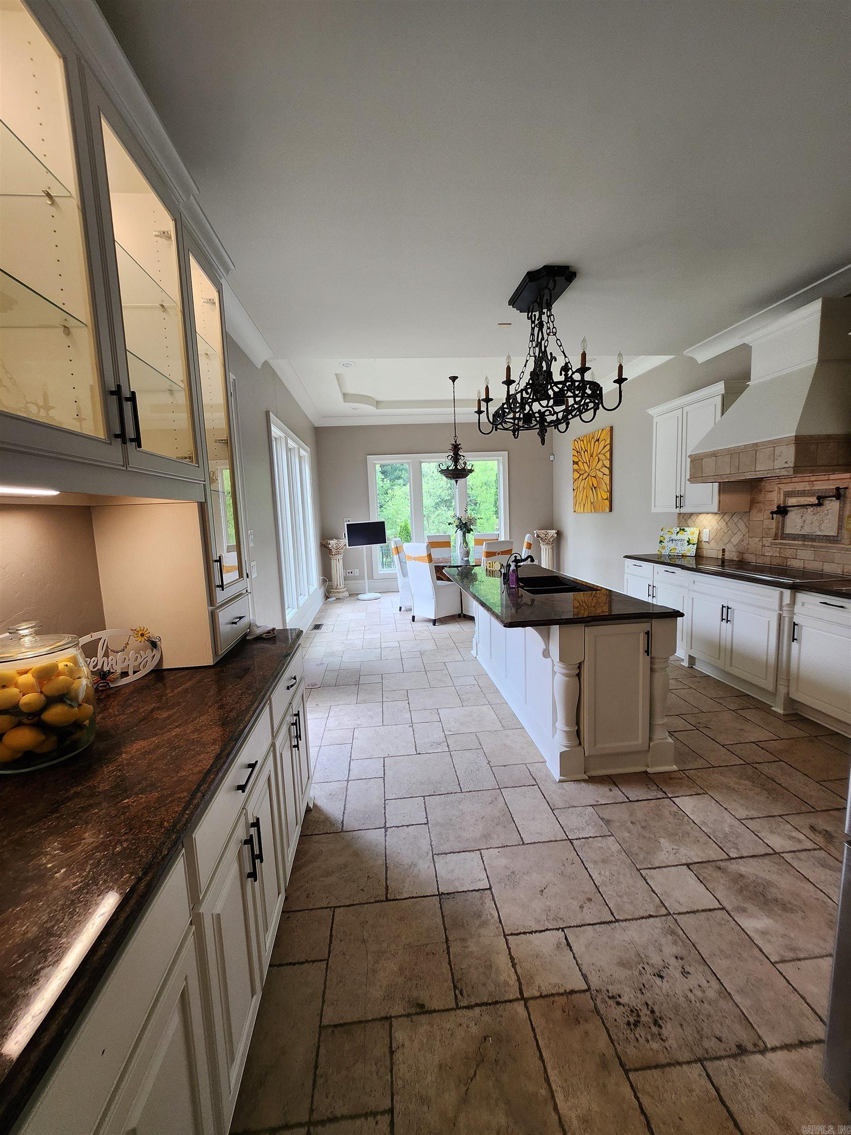 11 La Scala Court Property Photo 20