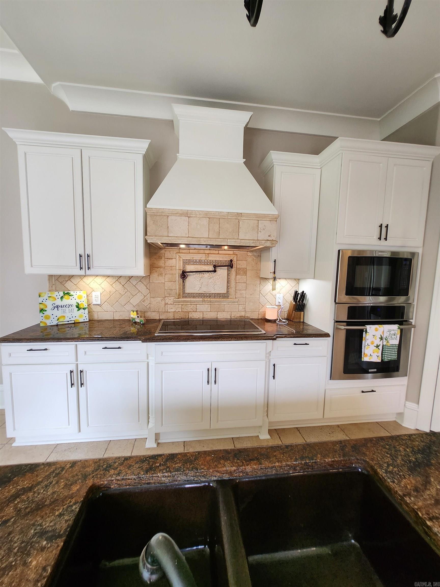 11 La Scala Court Property Photo 20