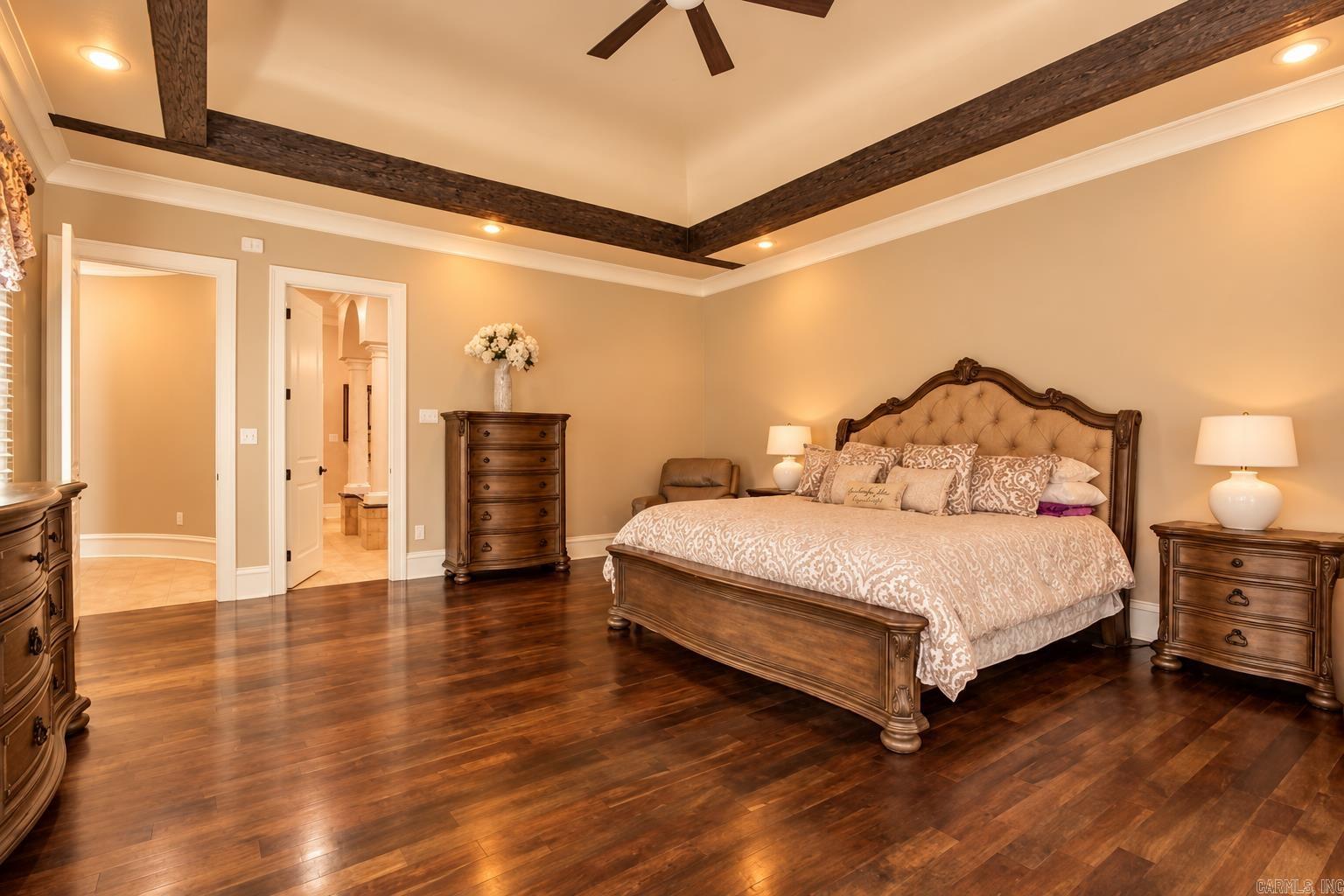 11 La Scala Court Property Photo 24