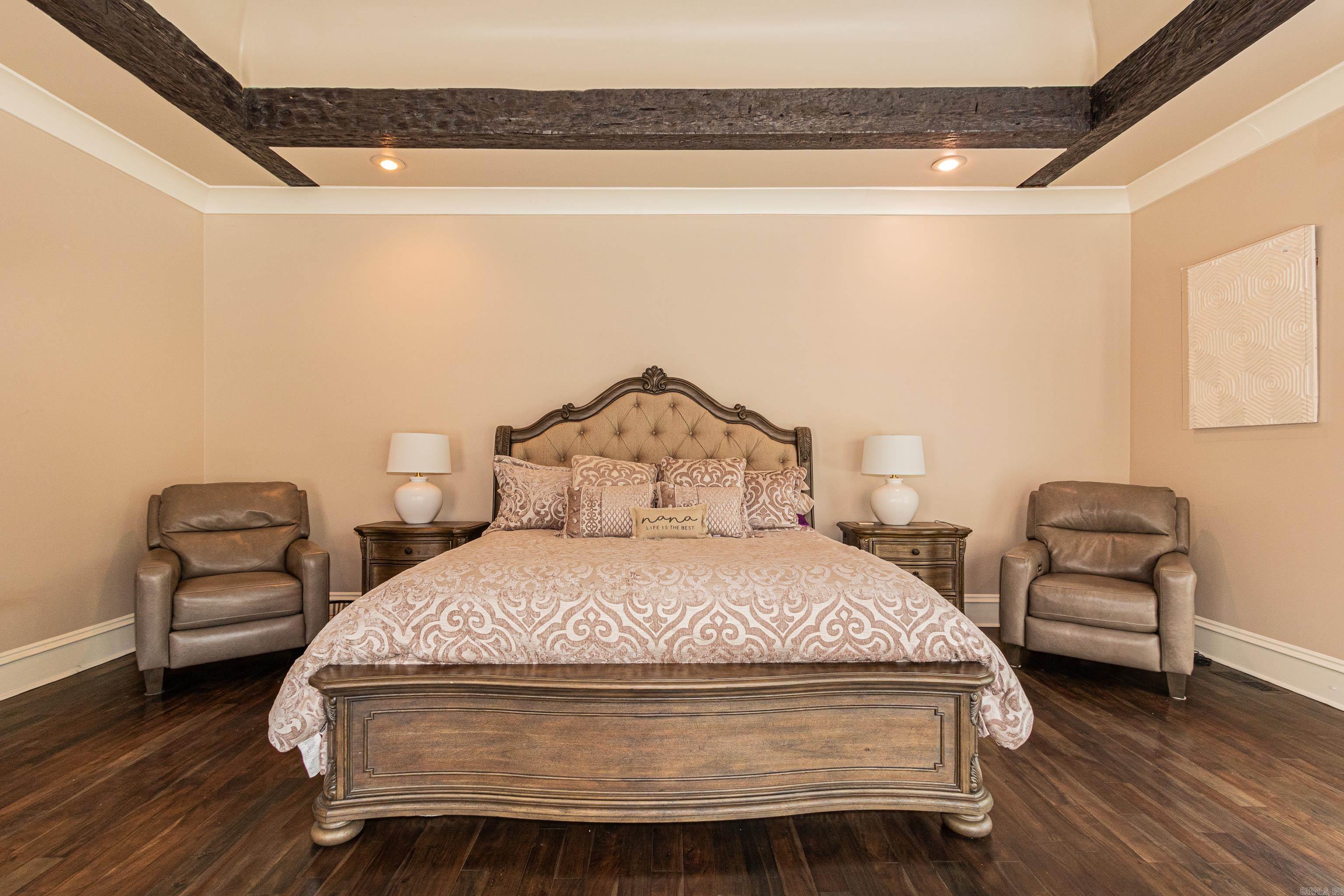 11 La Scala Court Property Photo 33