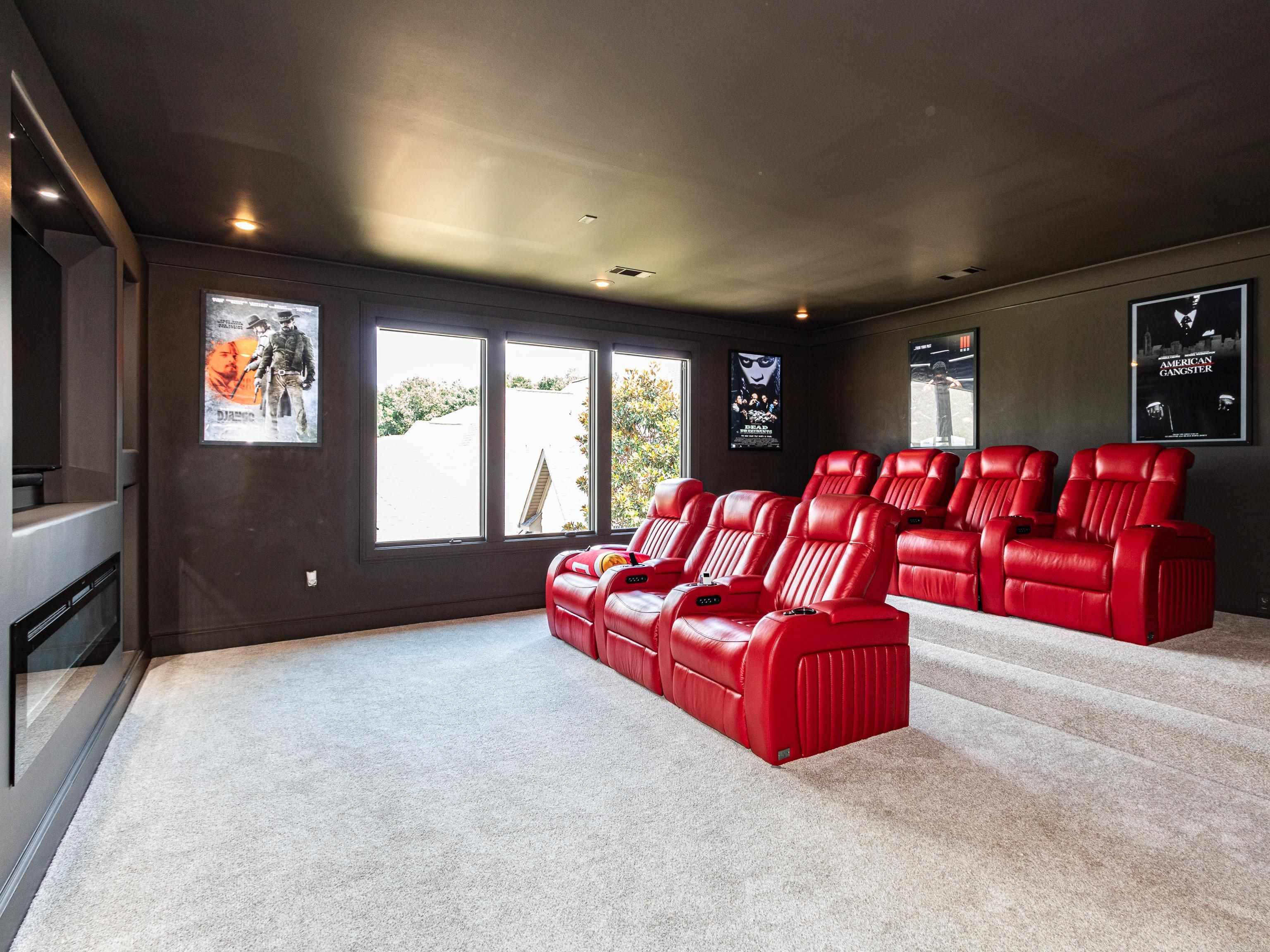 11 La Scala Court Property Photo 42