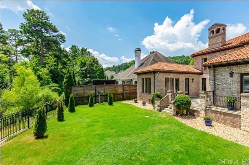 11 La Scala Court Property Photo 42