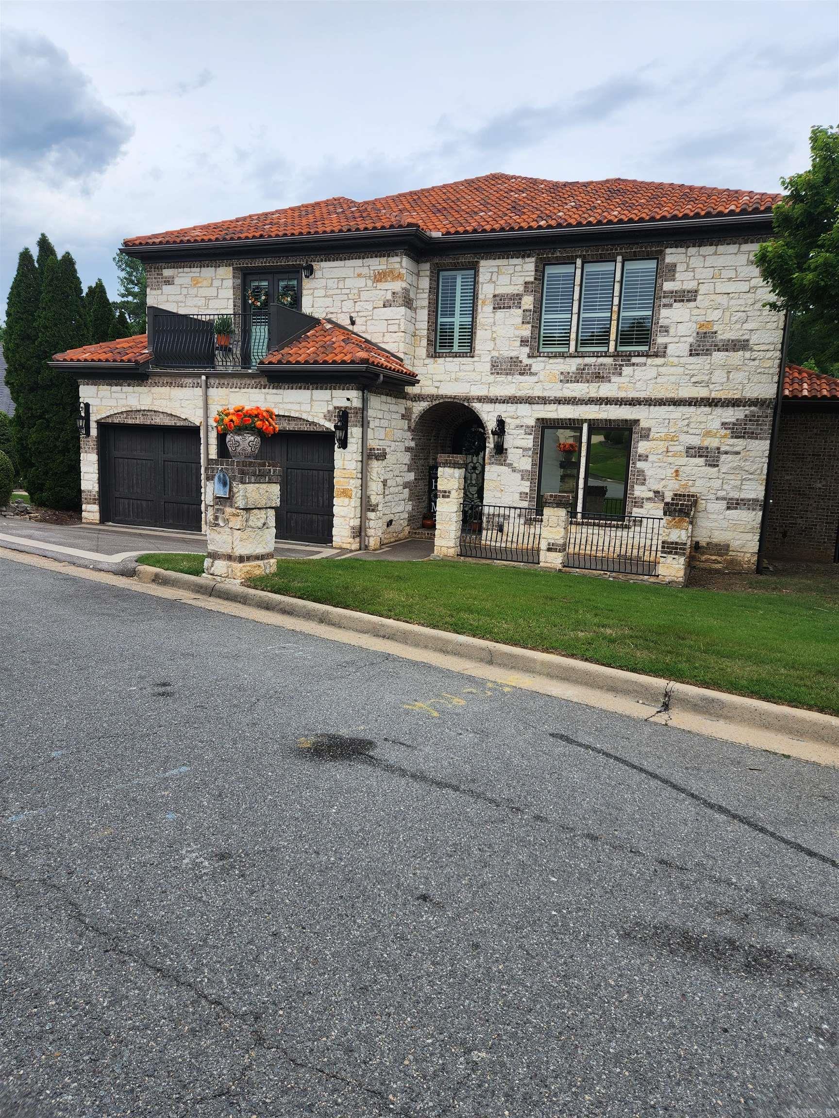11 La Scala Court Property Photo 47