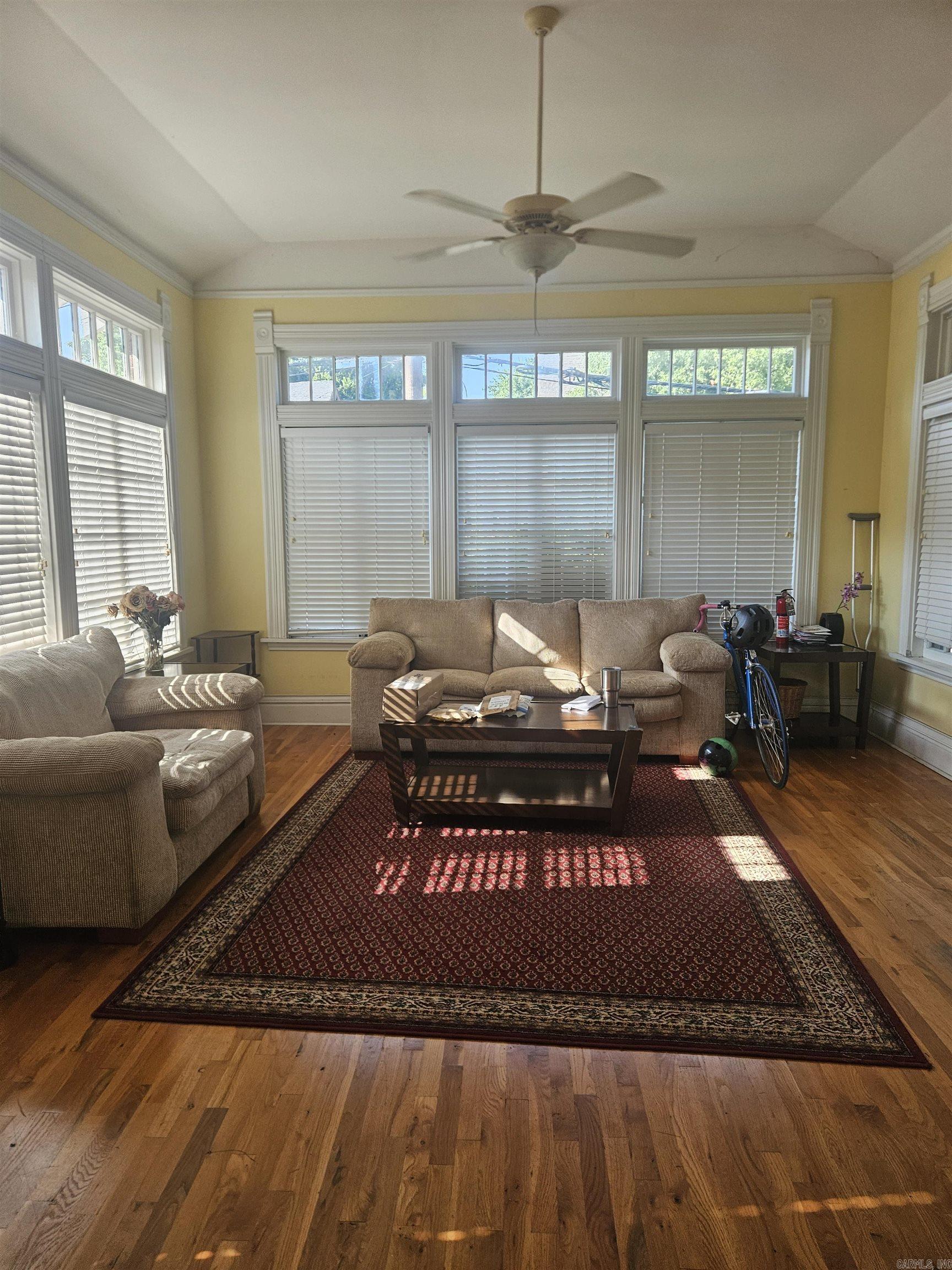 904 S Commerce Property Photo 4