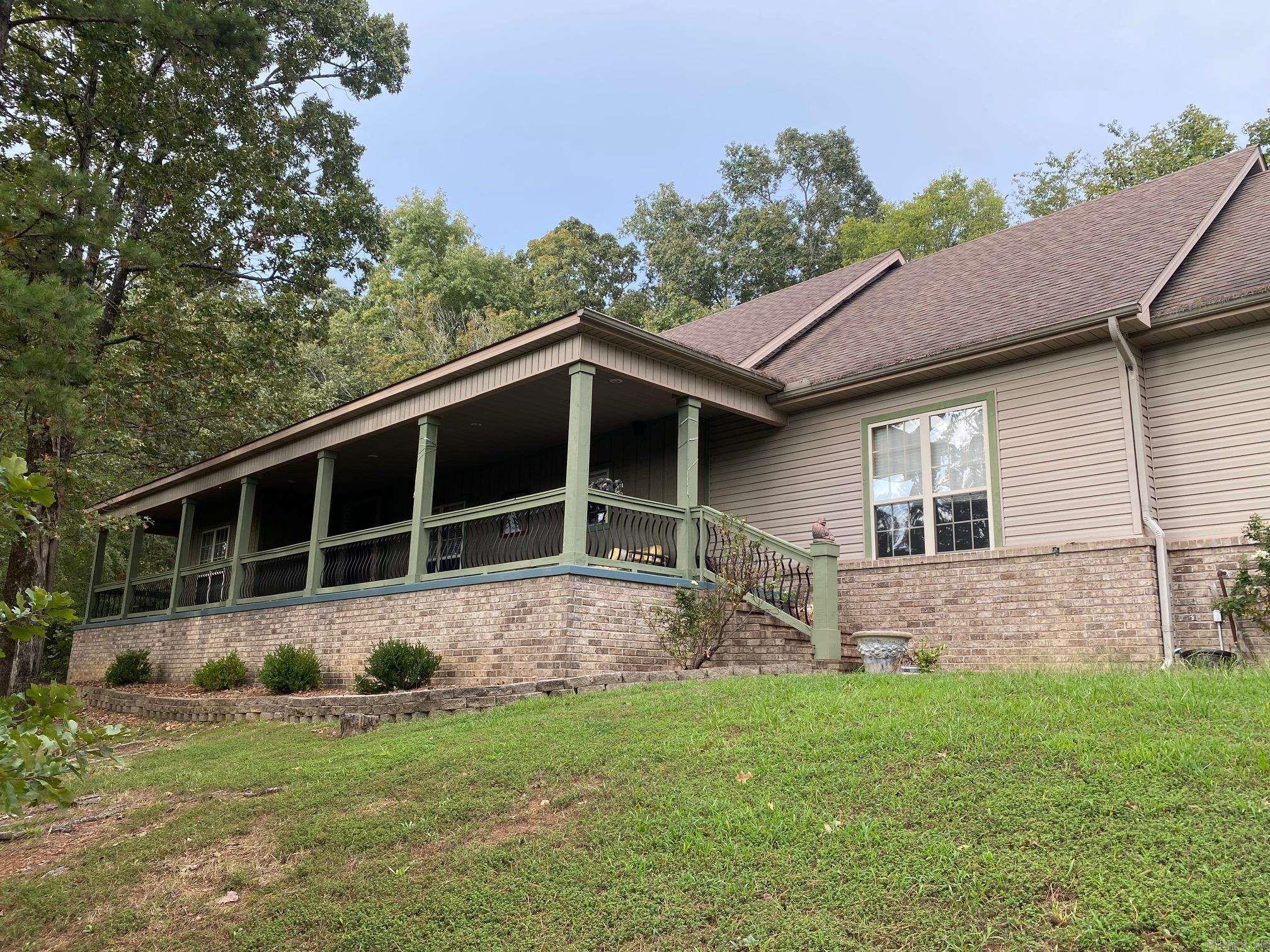 6 Maplewood West Property Photo 2