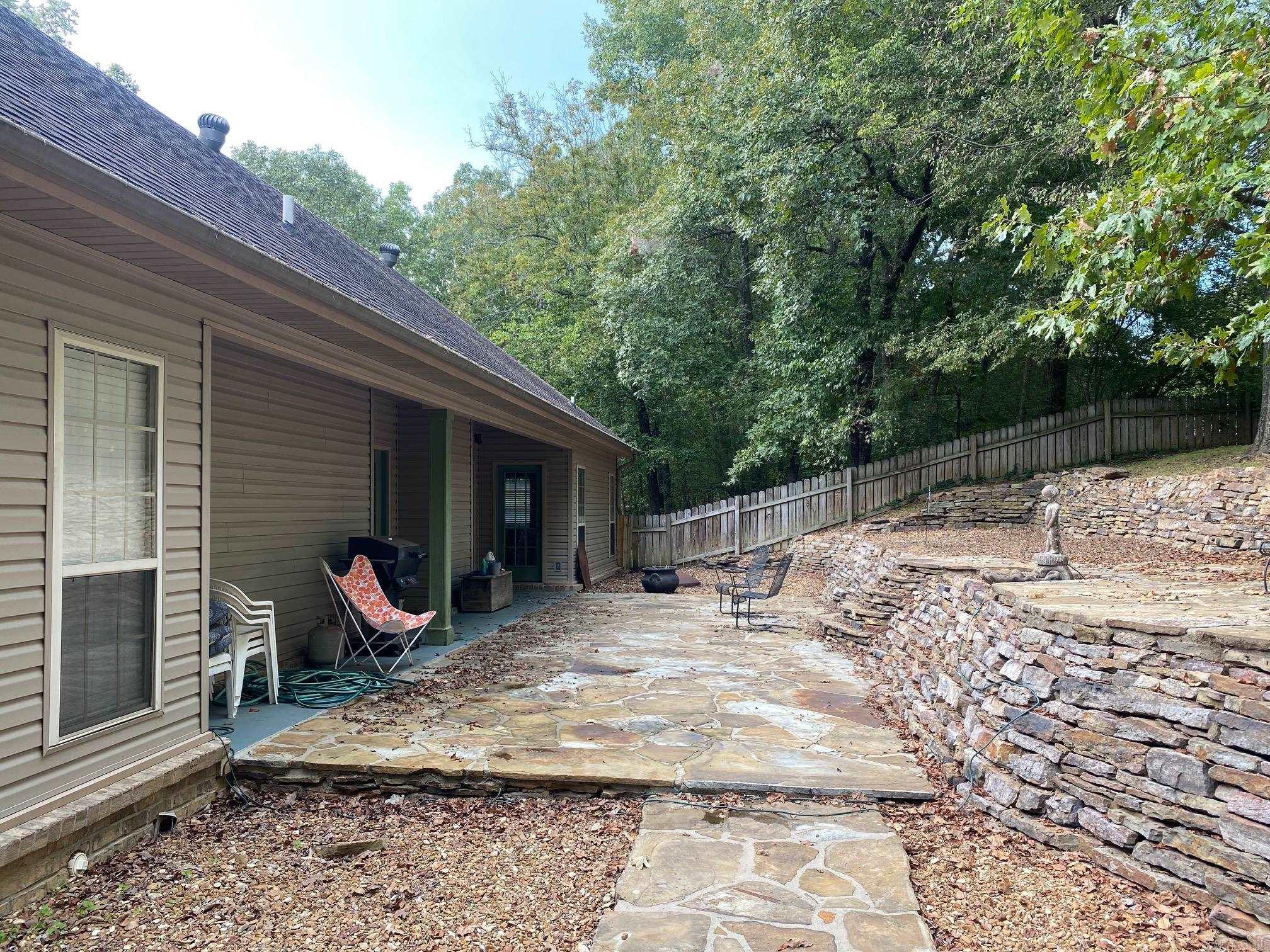 6 Maplewood West Property Photo 5