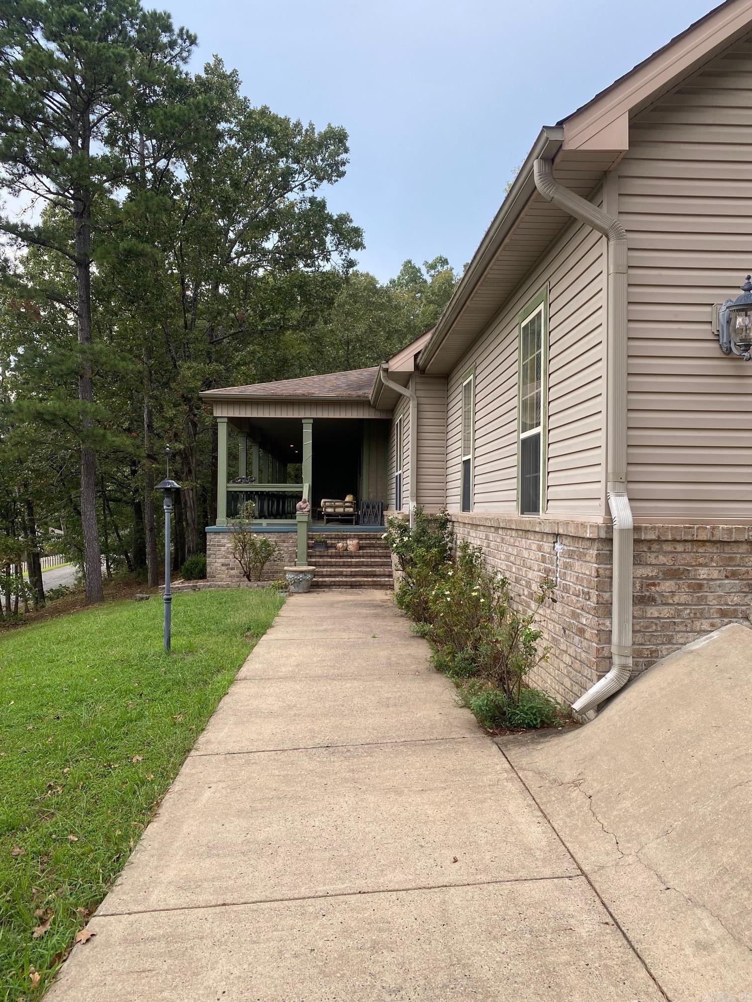 6 Maplewood West Property Photo 7