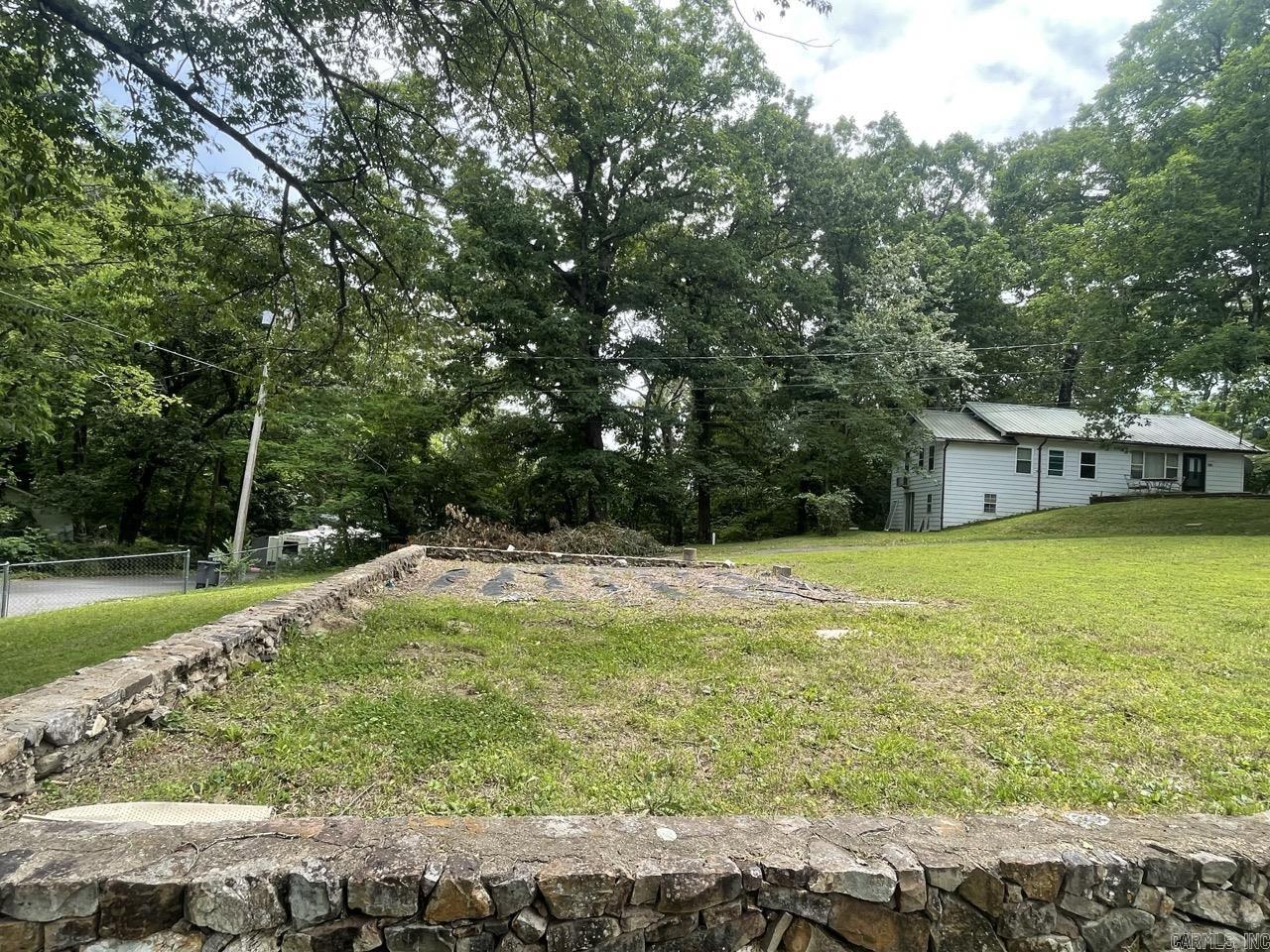 106 Pleasant Valley Street Property Photo 3