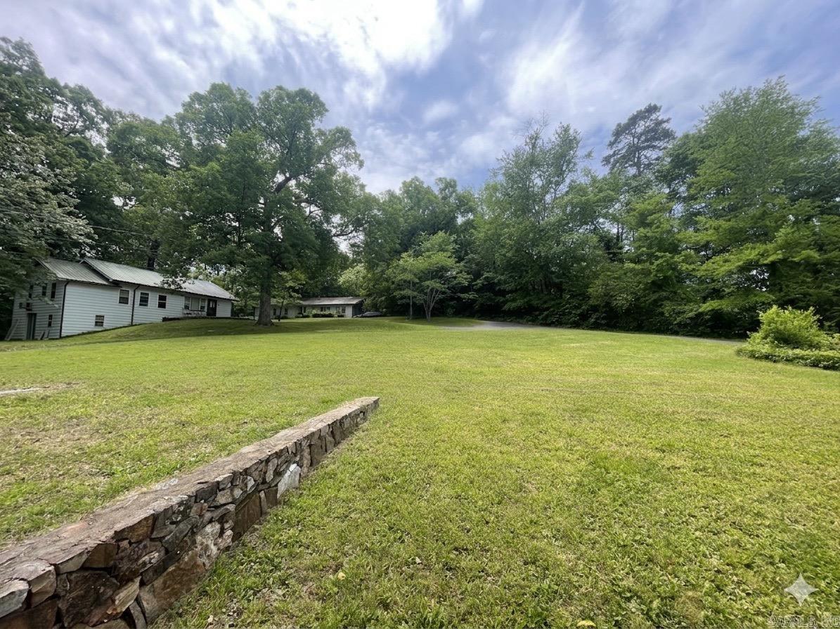 106 Pleasant Valley Street Property Photo 4