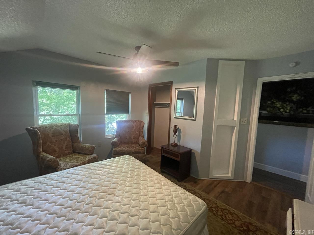 106 Pleasant Valley Street Property Photo 11