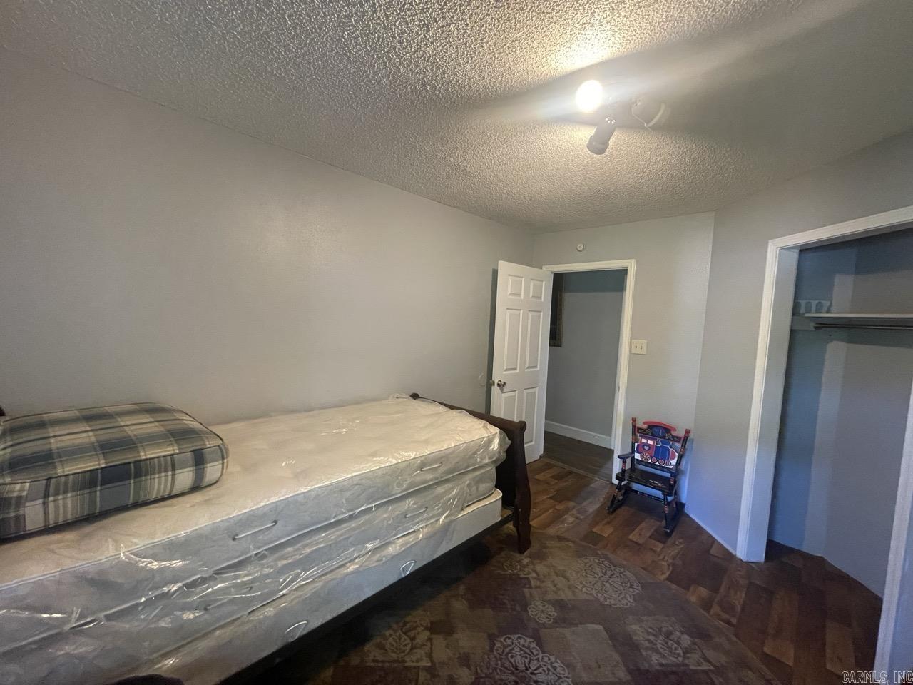 106 Pleasant Valley Street Property Photo 13