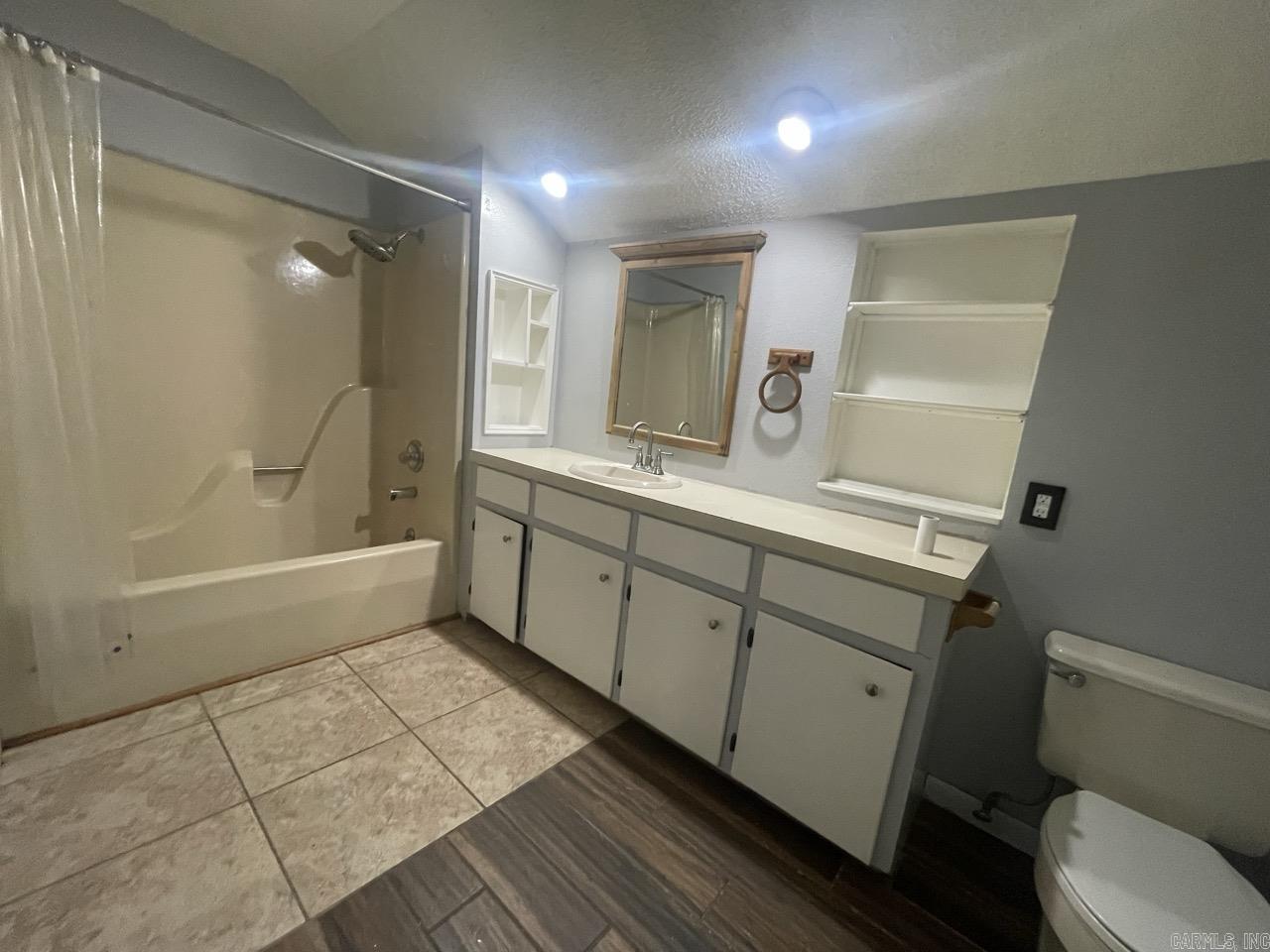 106 Pleasant Valley Street Property Photo 15