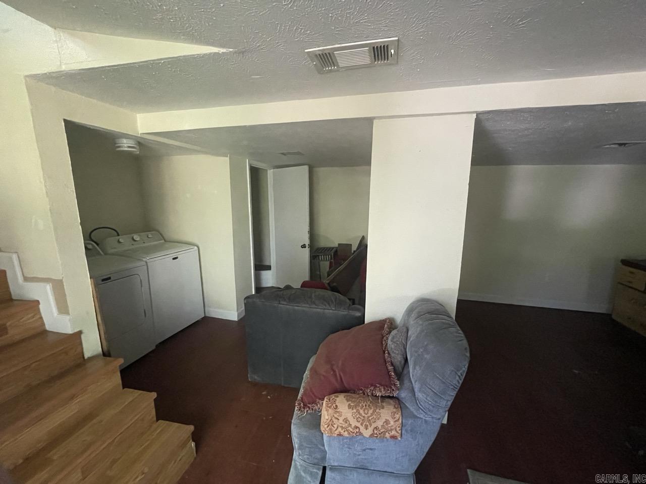 106 Pleasant Valley Street Property Photo 16